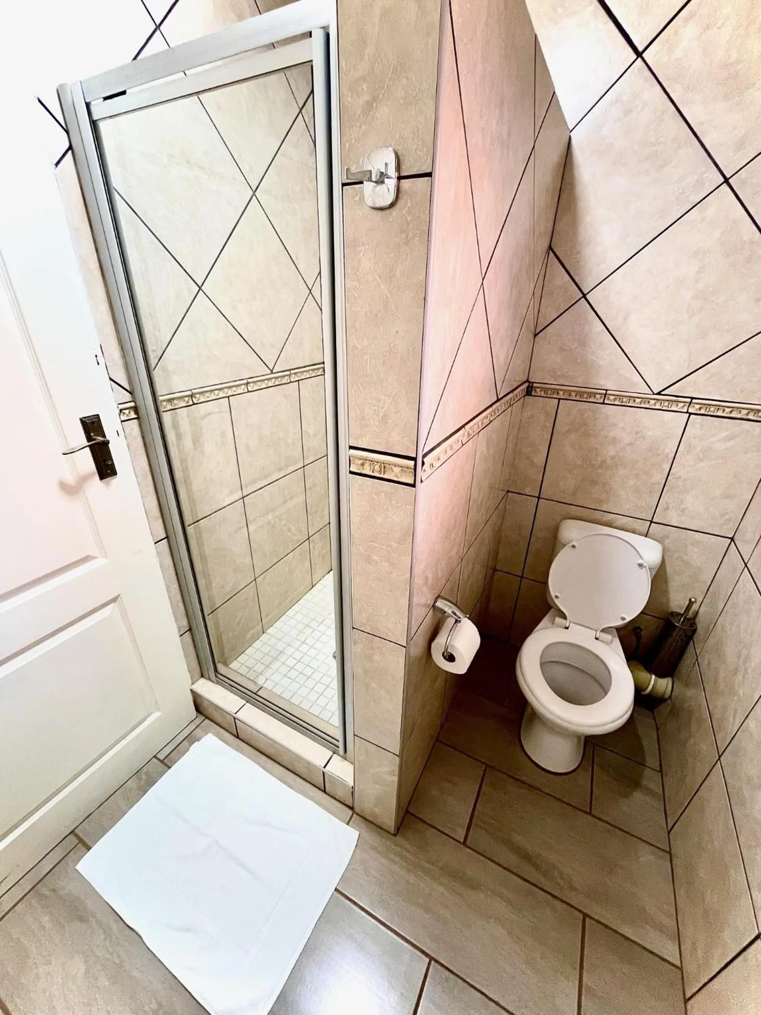 Shower in Perna Perna Lodge St Lucia