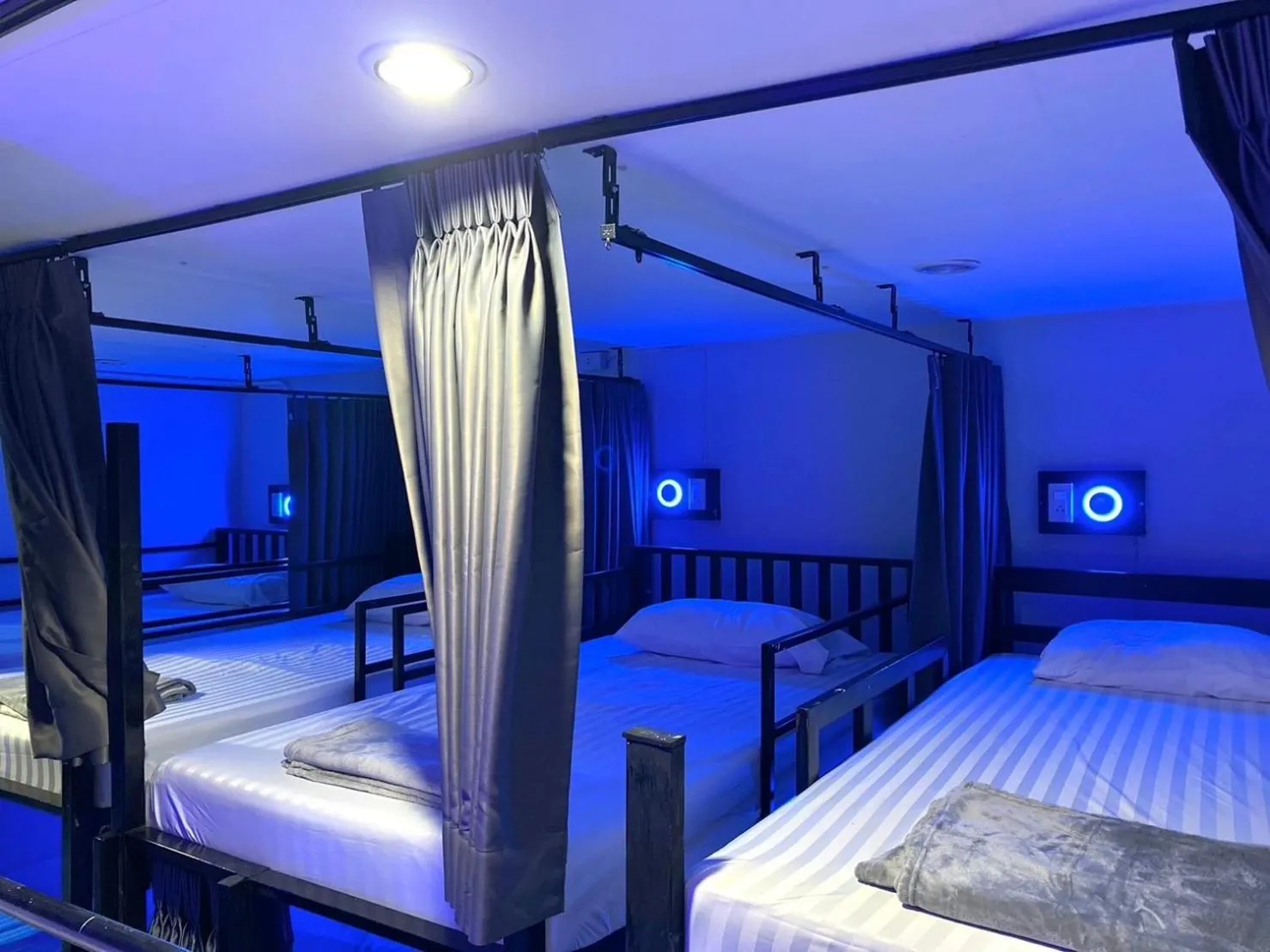 Bedroom, Bed in LONGDOO Hostel