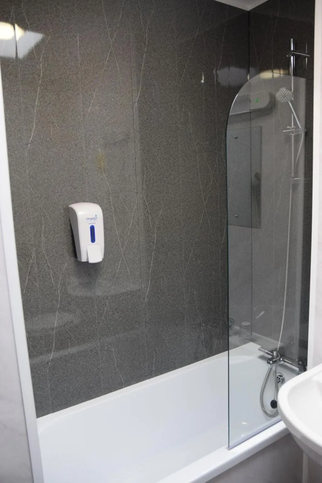 Bathroom in Russ Hill Hotel