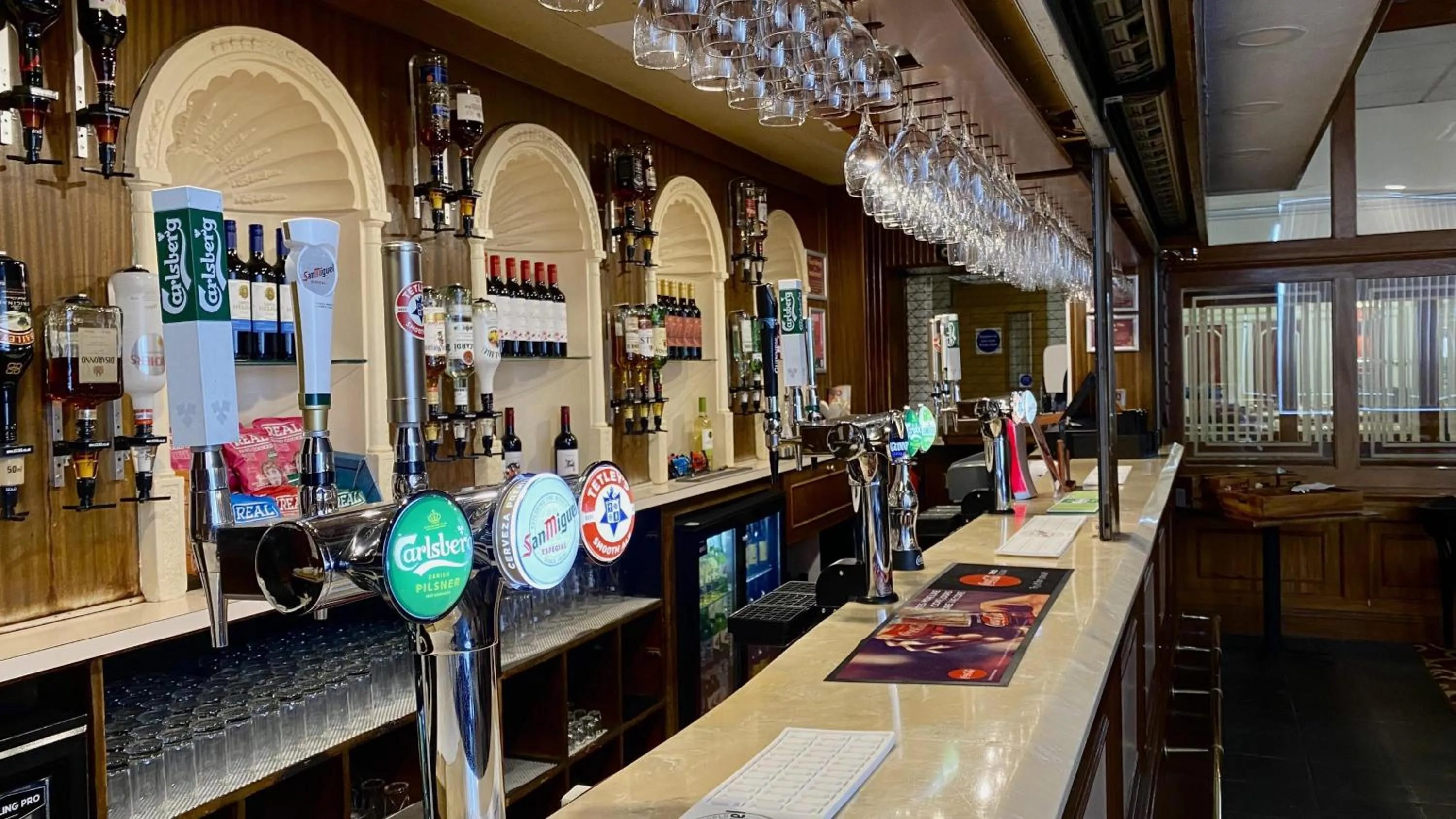 Lounge or bar in Russ Hill Hotel