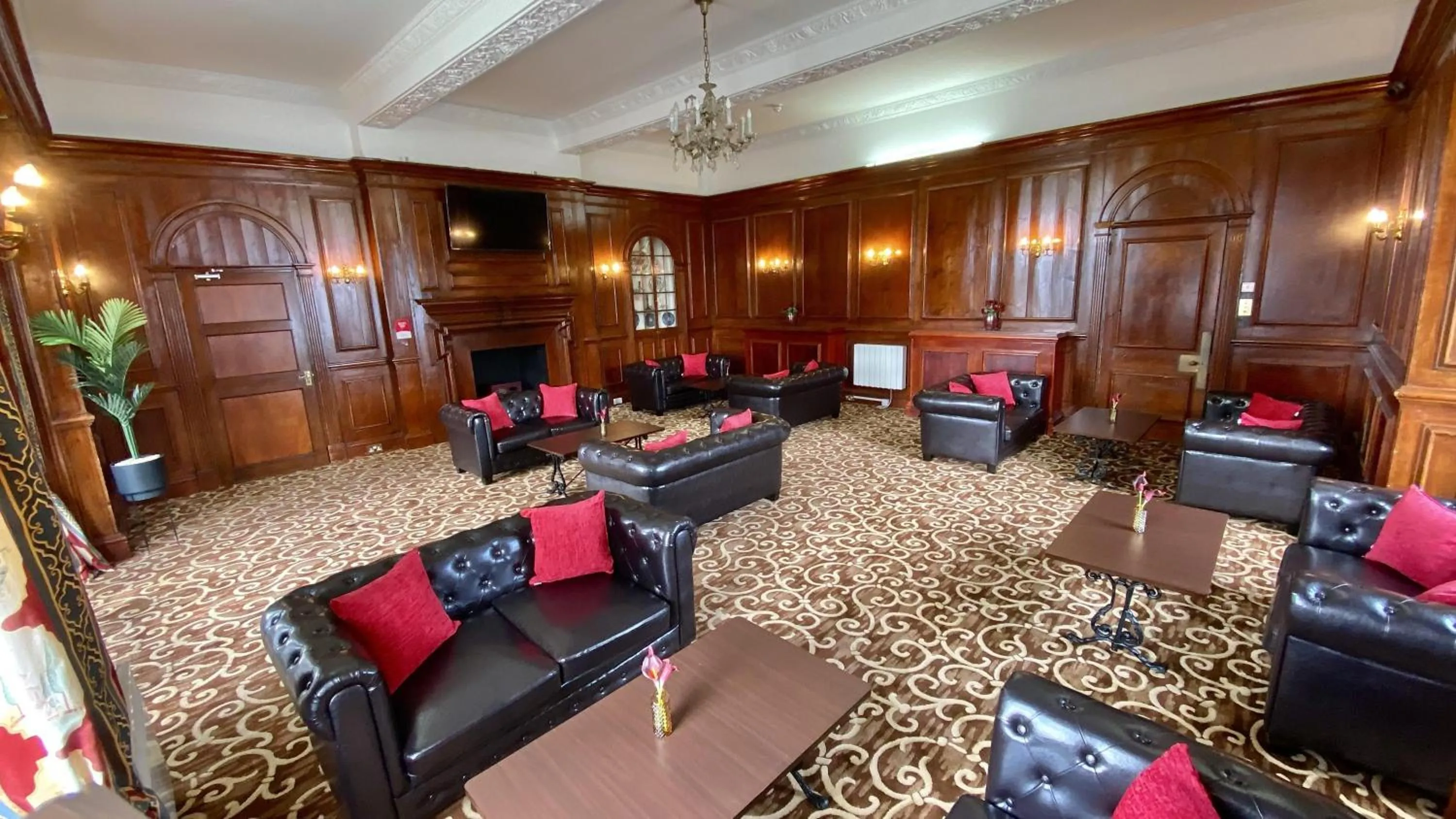 Lounge or bar in Russ Hill Hotel