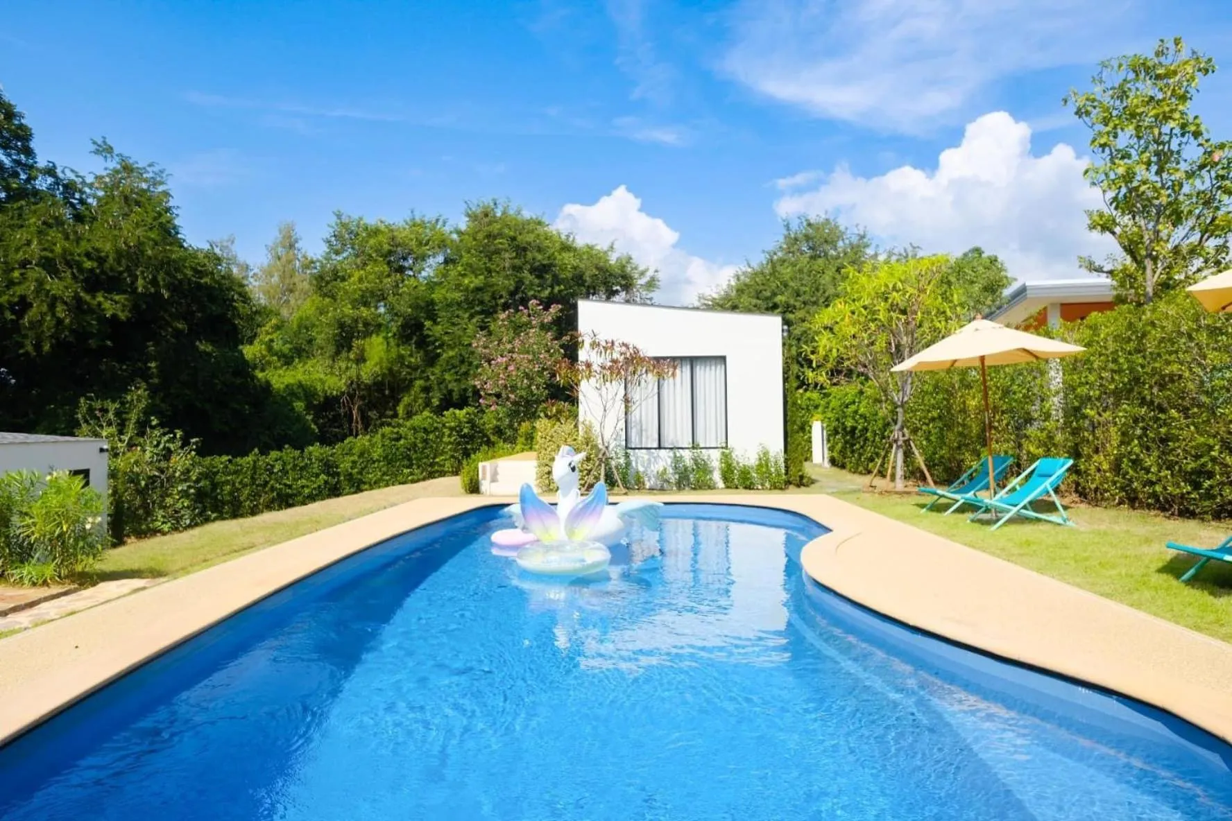 Pool view in Rakmak Kan Resort & Cafe