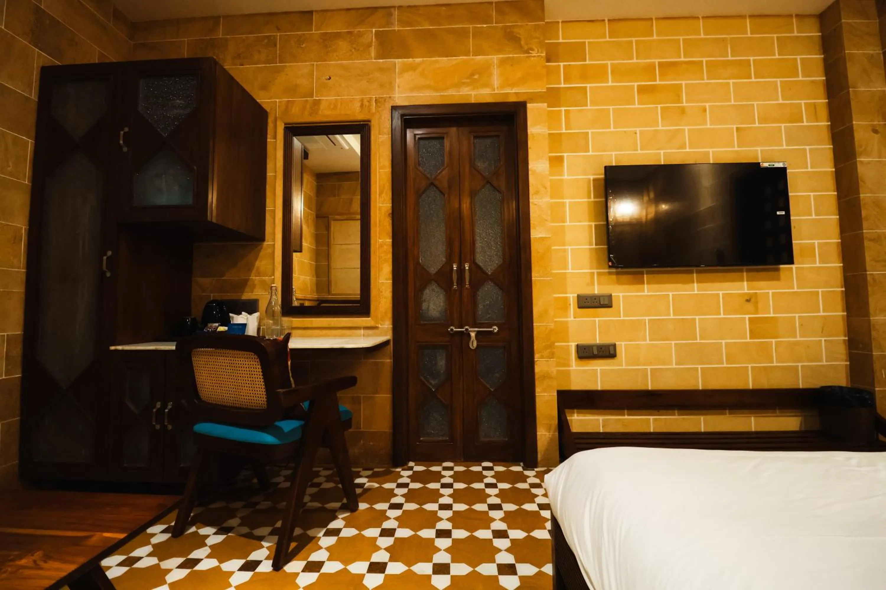 Communal lounge/ TV room, Bed in Guulab Haveli - Opp Fort