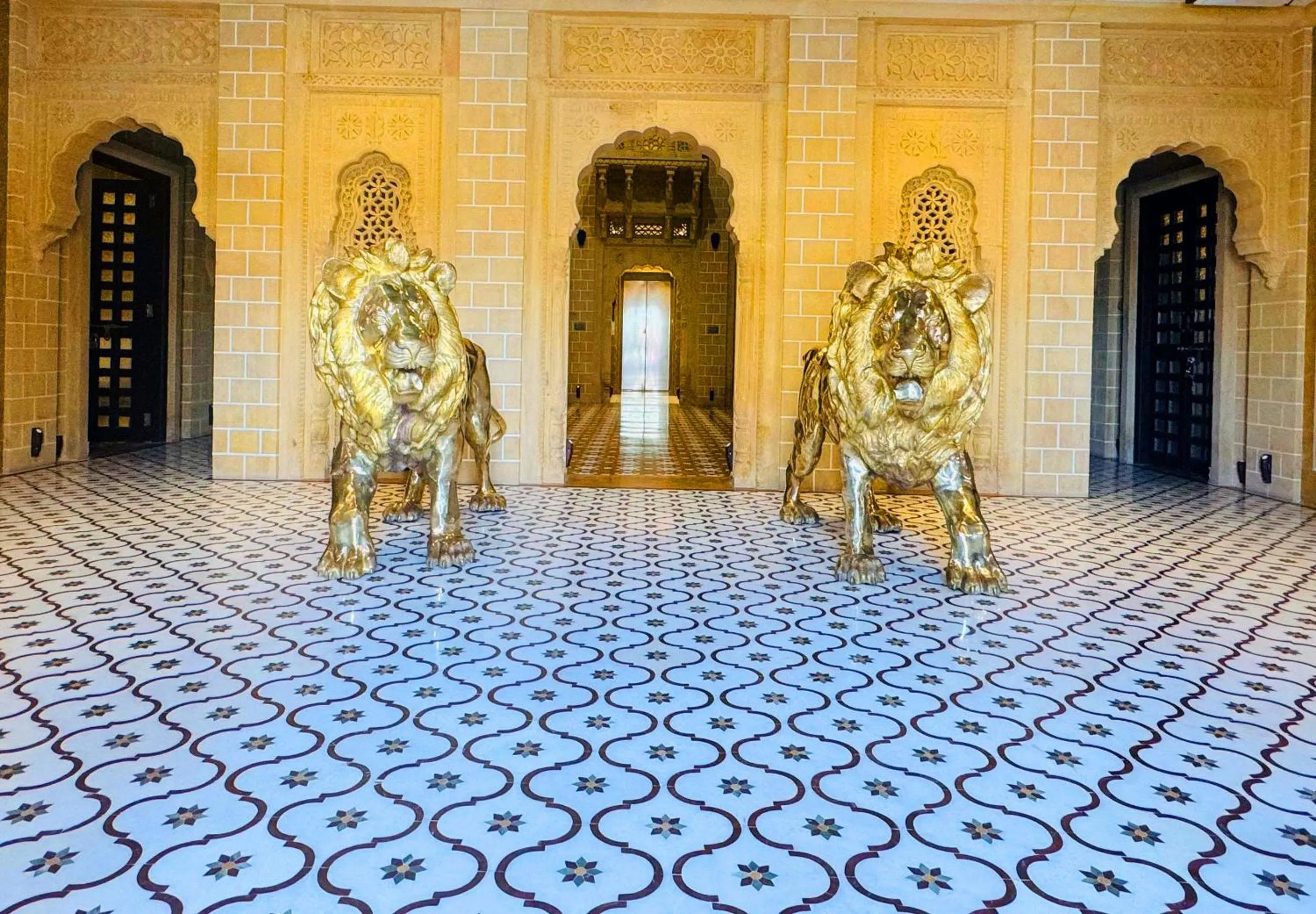 Quiet street view in Guulab Haveli - Opp Fort