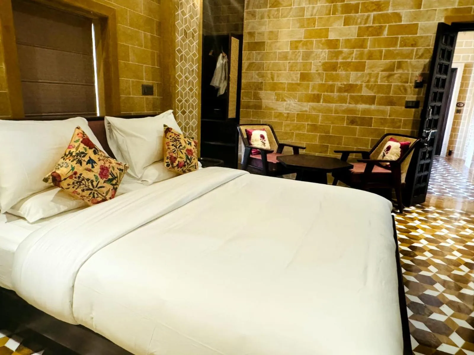 Bedroom, Bed in Guulab Haveli - Opp Fort