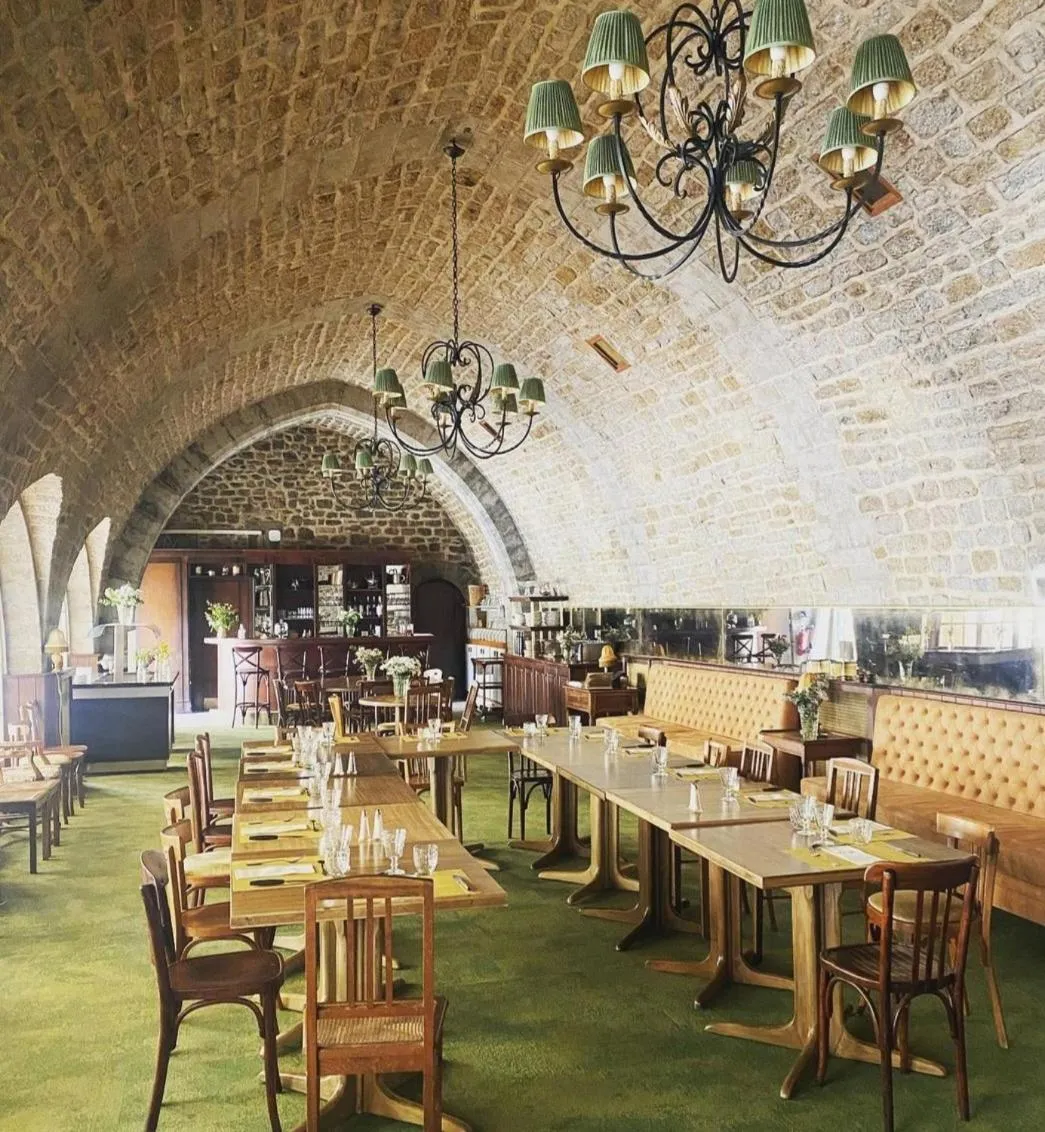 Restaurant/places to eat in Château de Bournel
