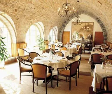 Restaurant/places to eat in Château de Bournel