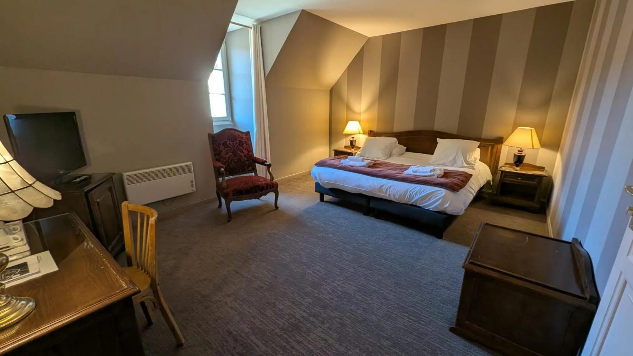 Bed in Château de Bournel