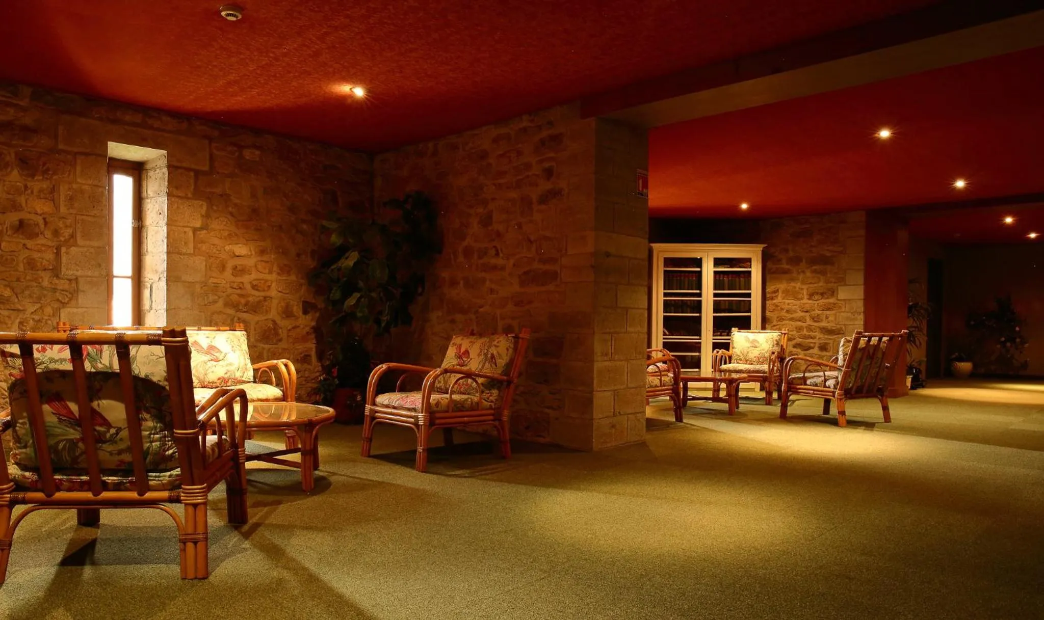 Communal lounge/ TV room in Château de Bournel