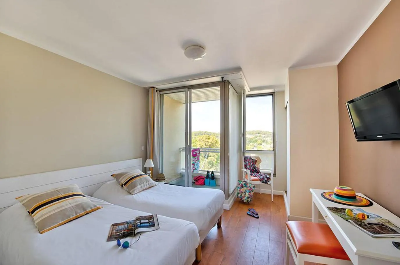 Bed in Hôtel Club la Font des Horts