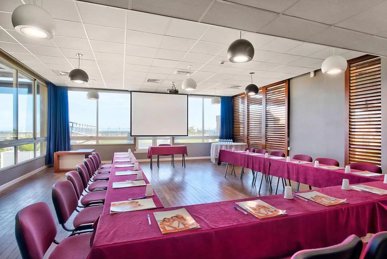 Meeting/conference room in Hôtel Club la Font des Horts