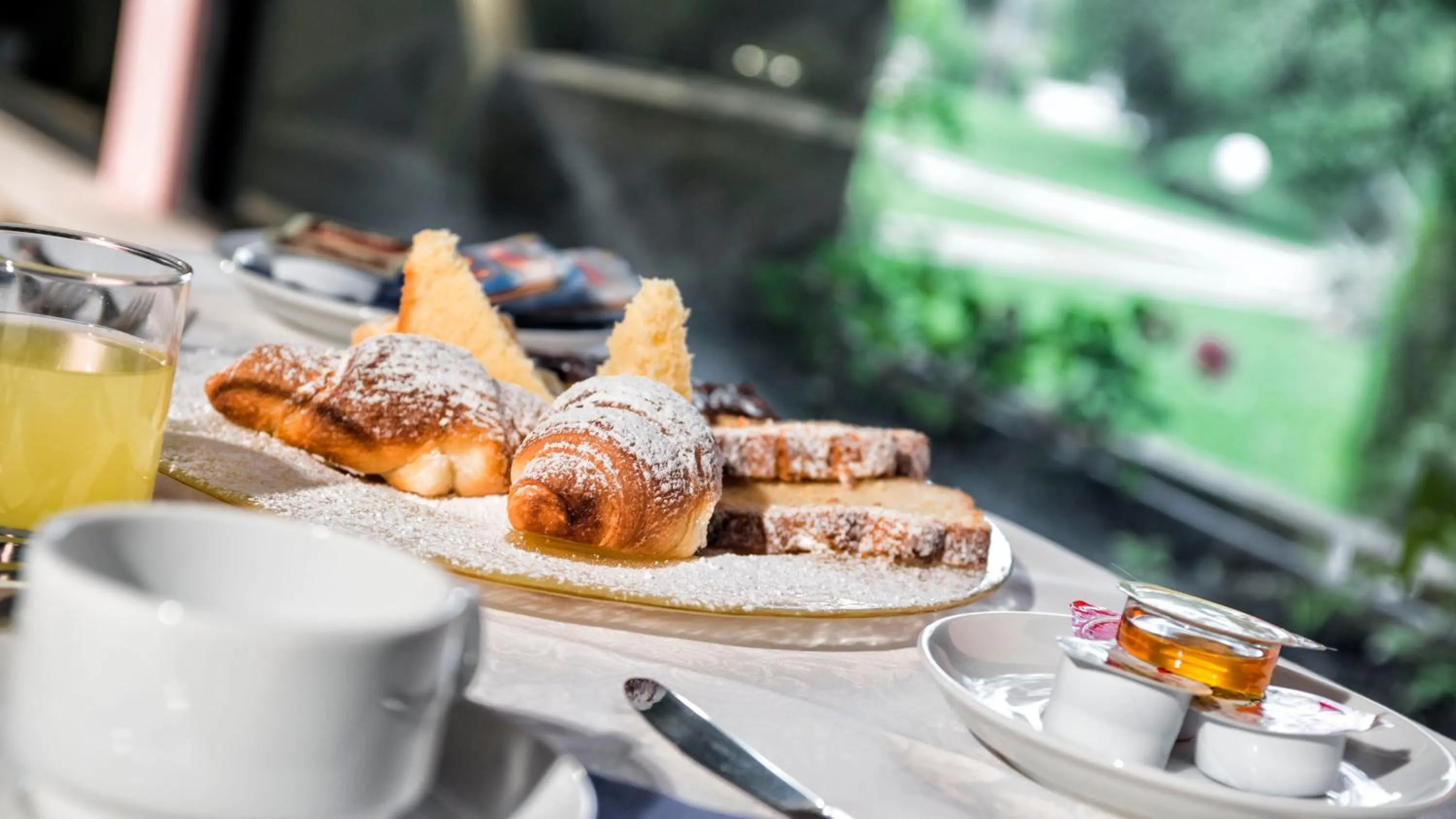 Buffet breakfast in Villaggio Giardini D'Oriente