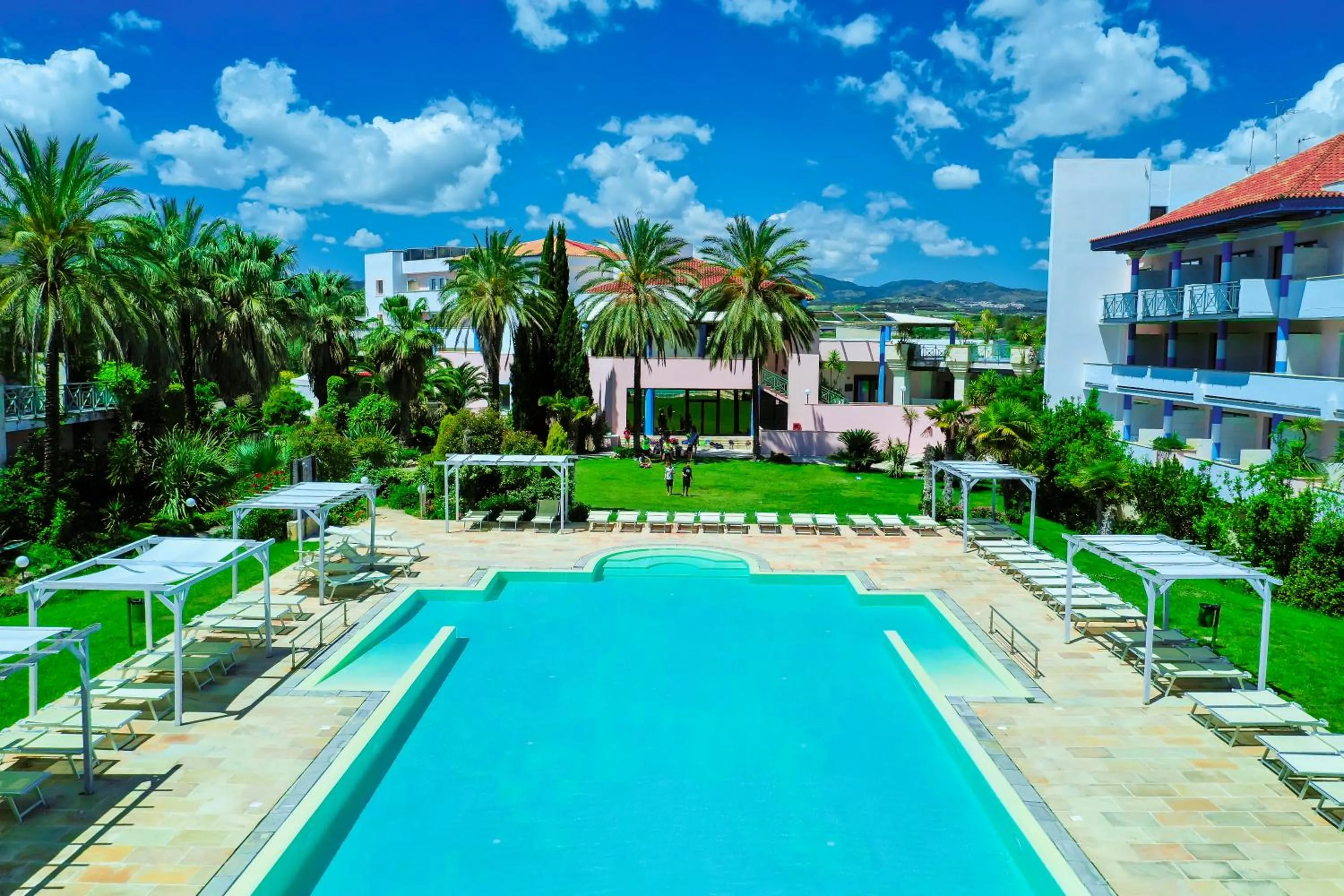 Pool view in Villaggio Giardini D'Oriente
