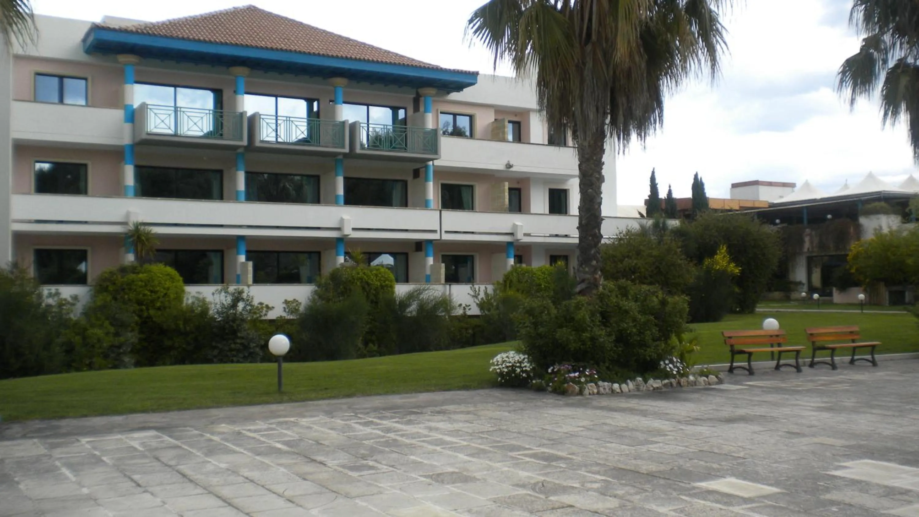 Property building in Villaggio Giardini D'Oriente