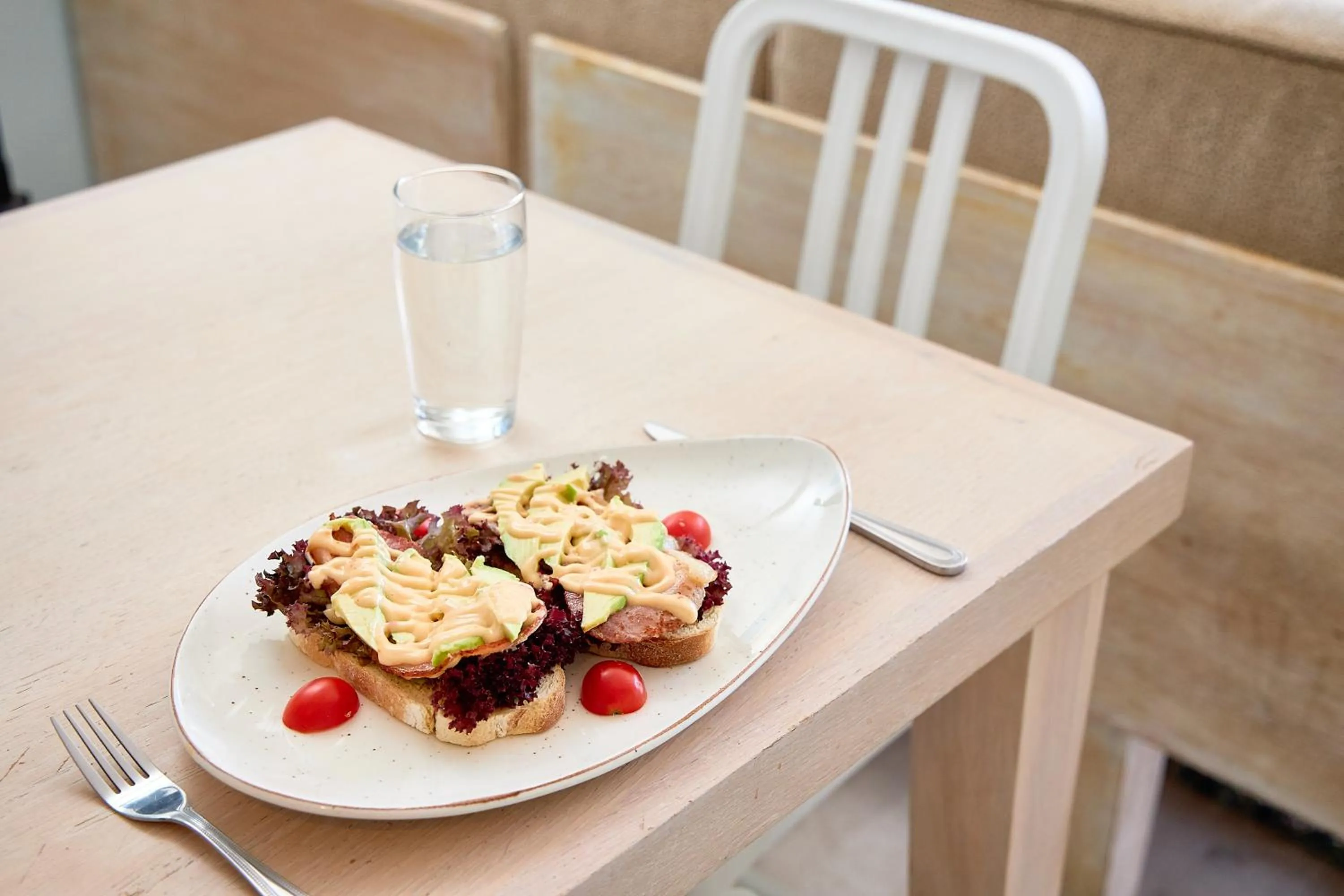 Breakfast in First Group La Montagne