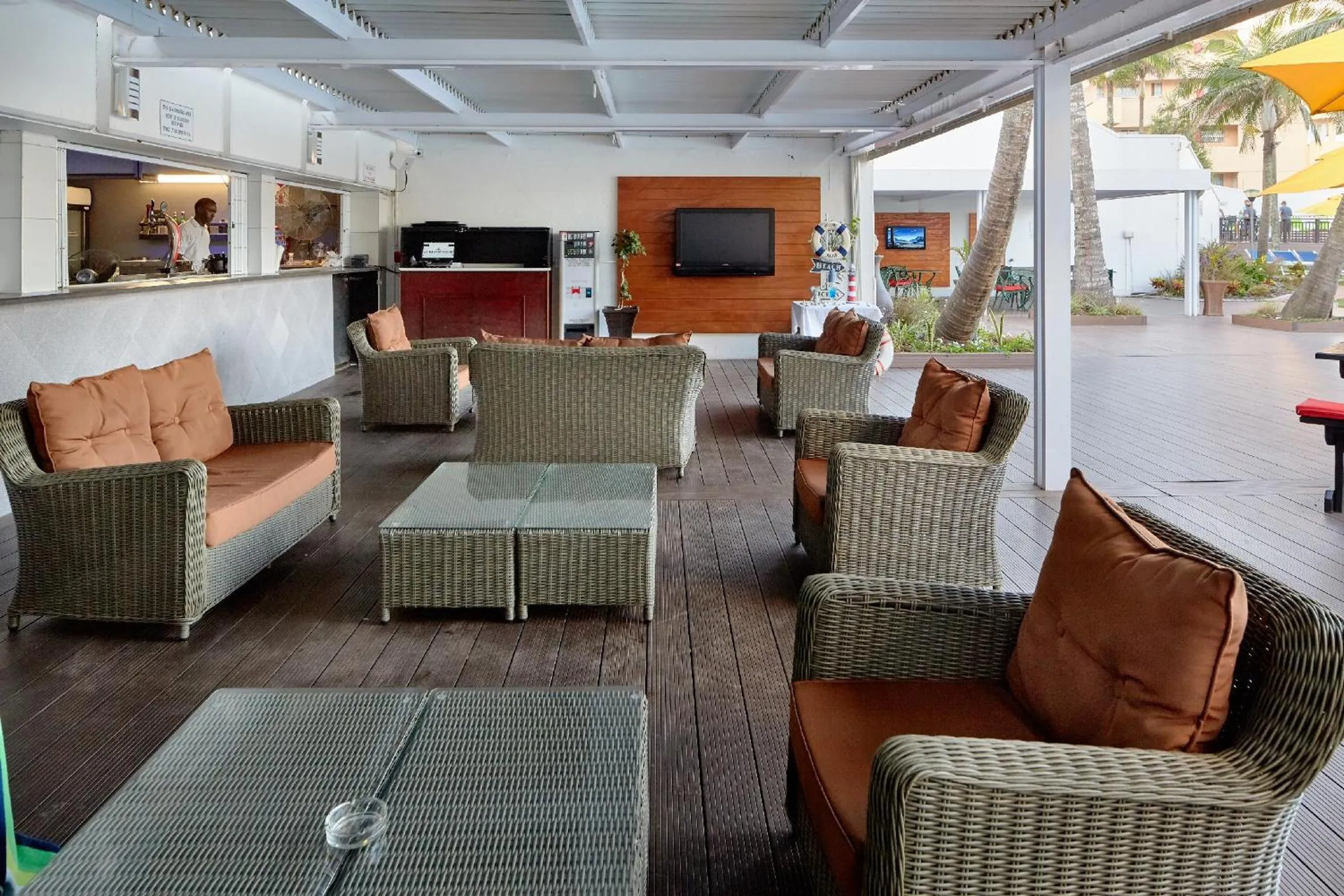 Restaurant/places to eat in First Group La Montagne