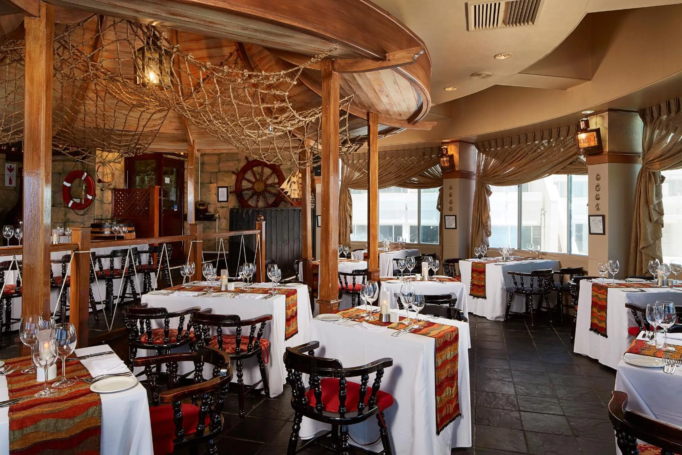 Restaurant/places to eat in First Group La Montagne