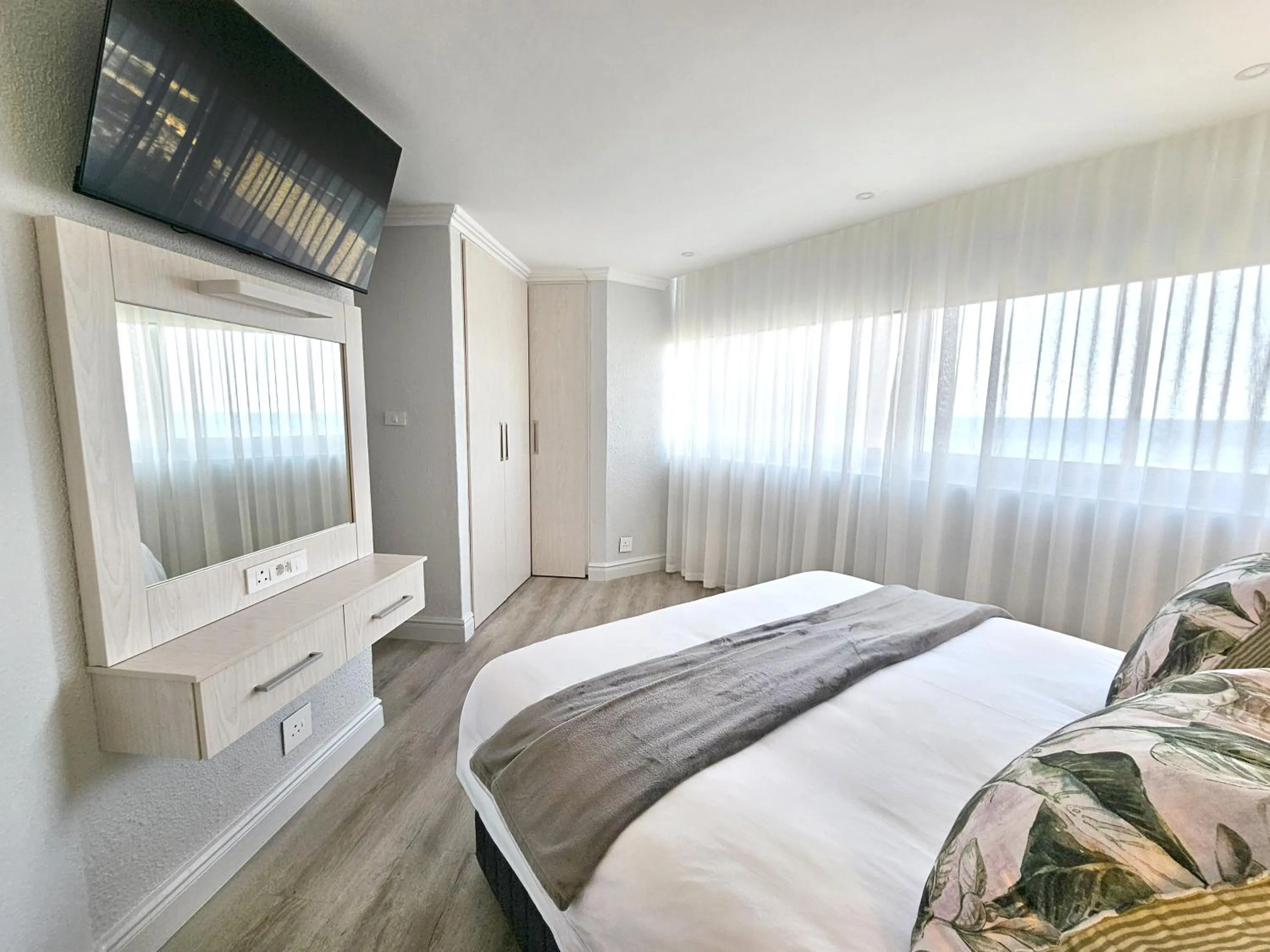 Bedroom, Bed in First Group La Montagne