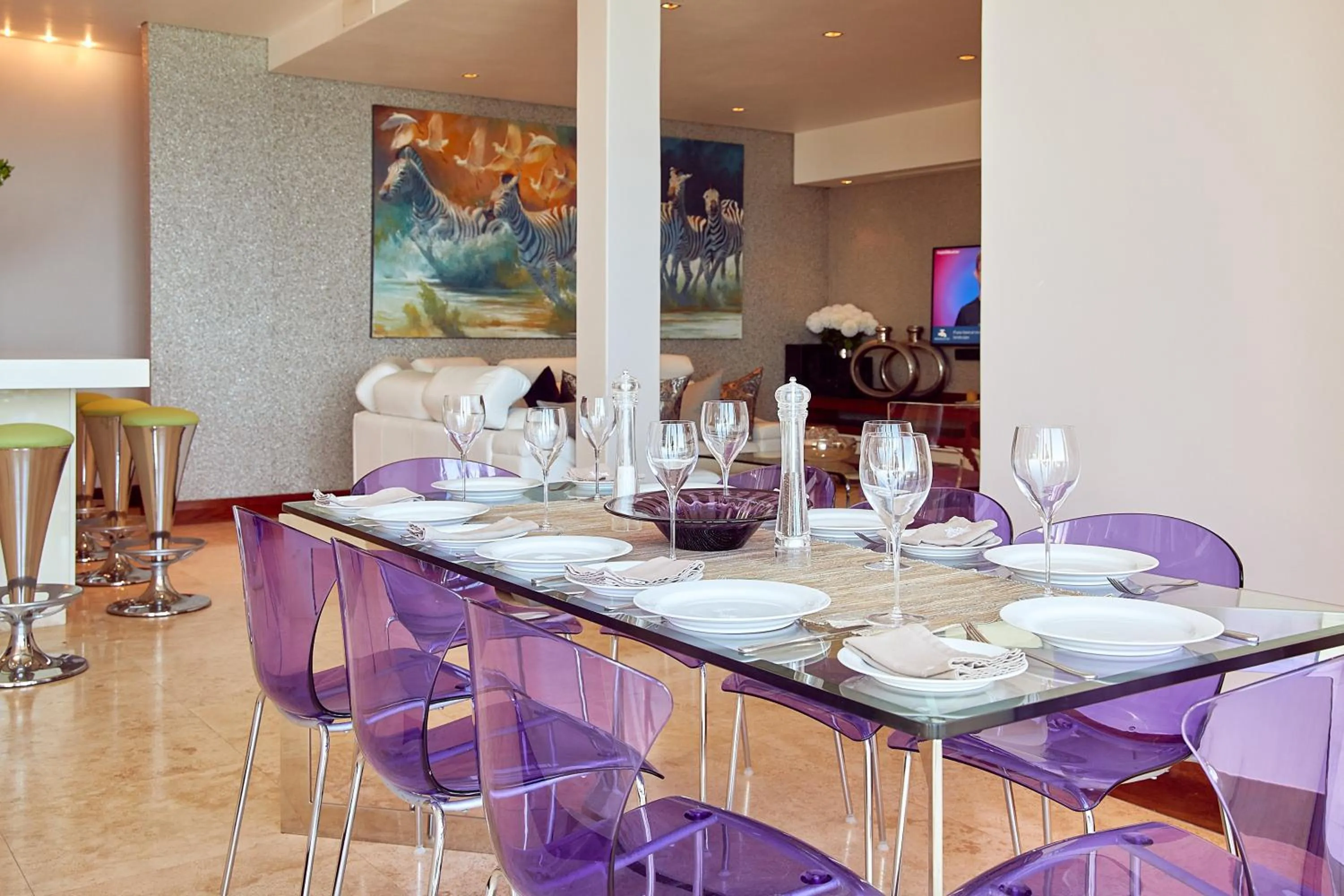 TV and multimedia in First Group La Montagne