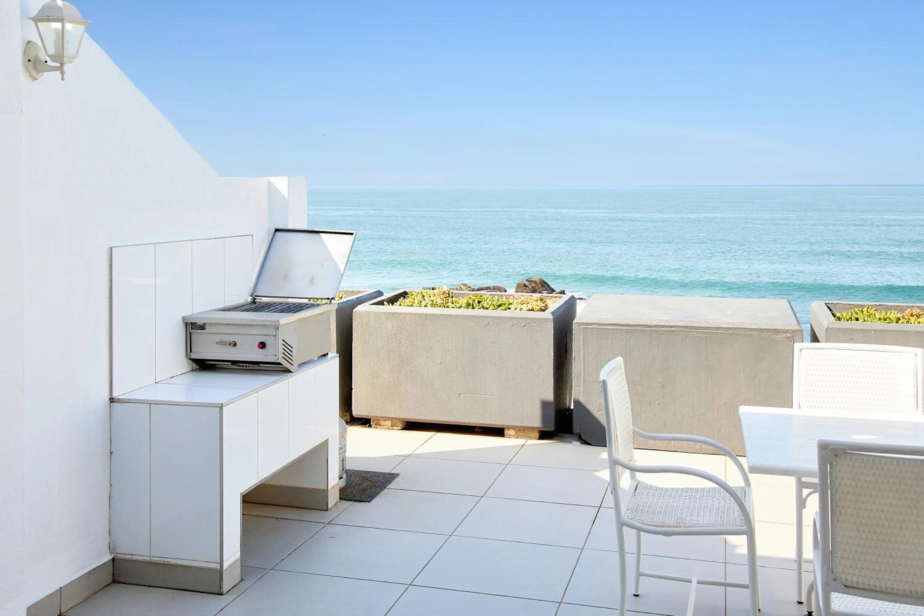 BBQ facilities in First Group La Montagne