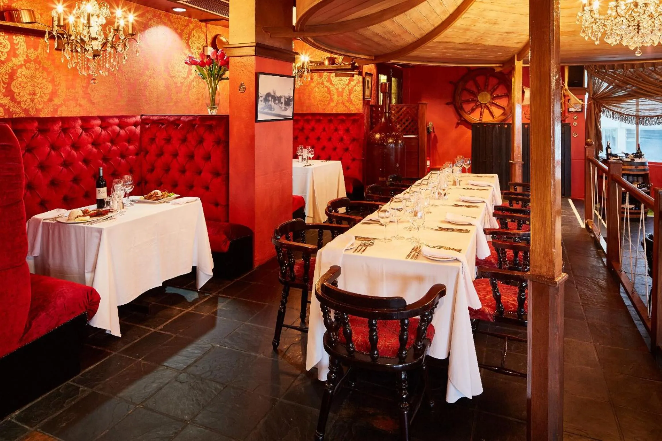 Restaurant/places to eat in First Group La Montagne