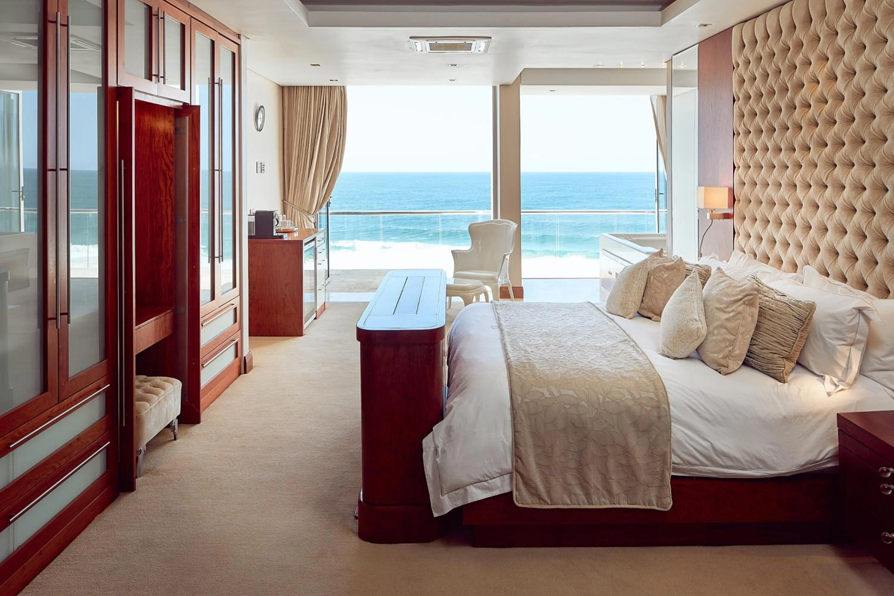 Bed in First Group La Montagne