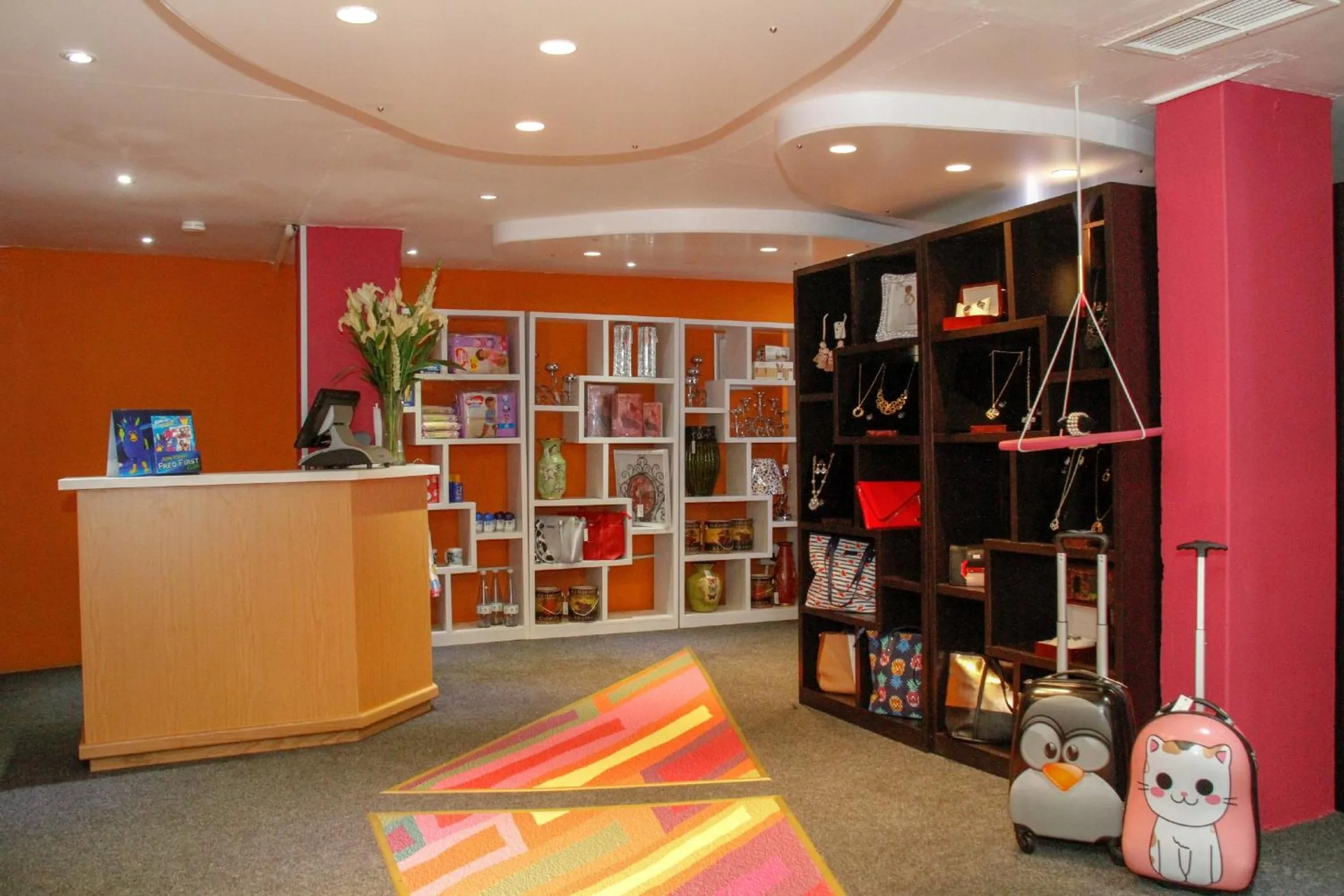 On-site shops in First Group La Montagne