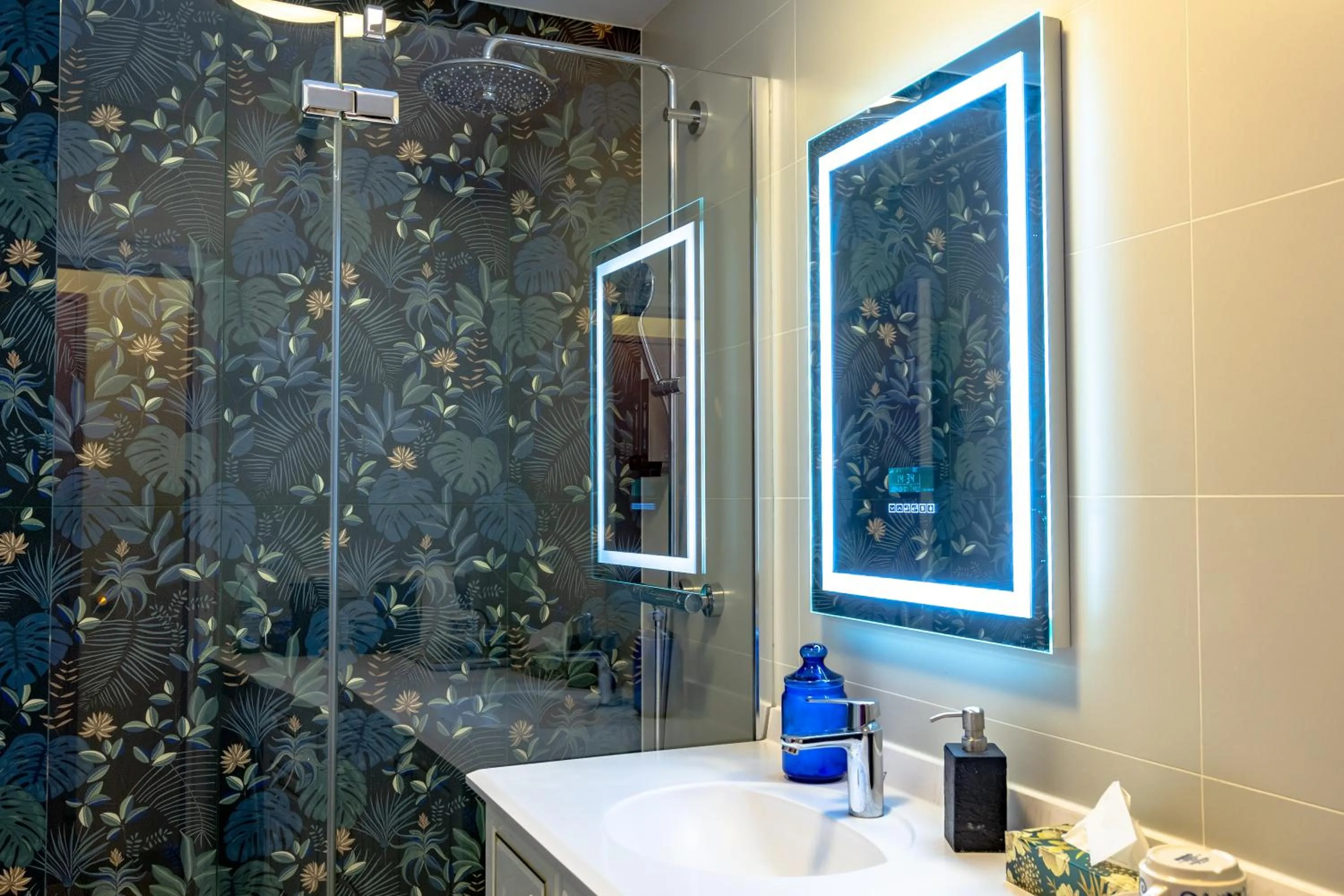 Shower in Chambre d'Amis - Chambres d'Hôtes-B&B-Guest House