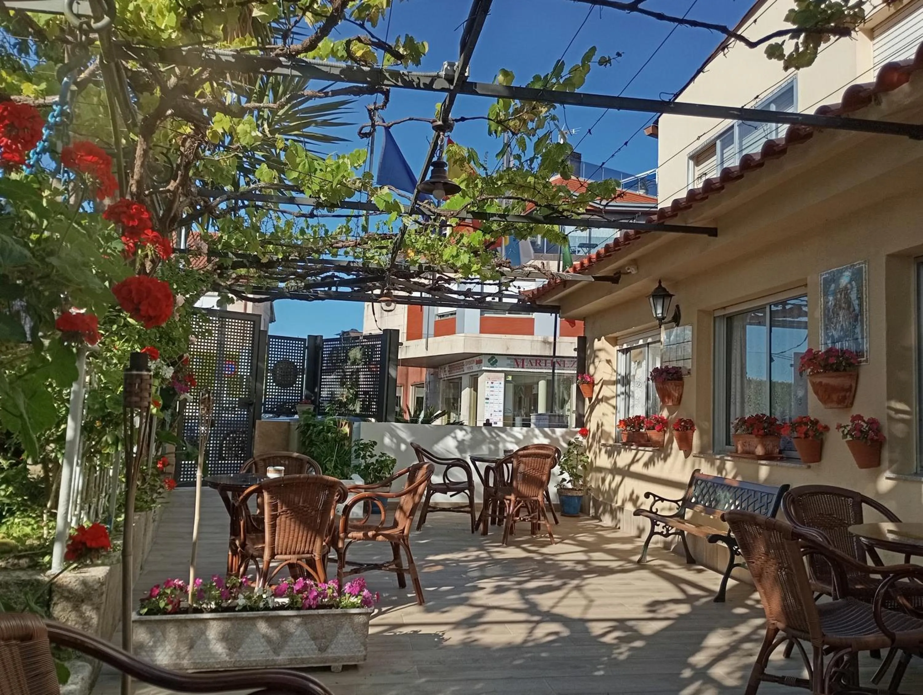 Property building in Hotel Vasco Da Gama