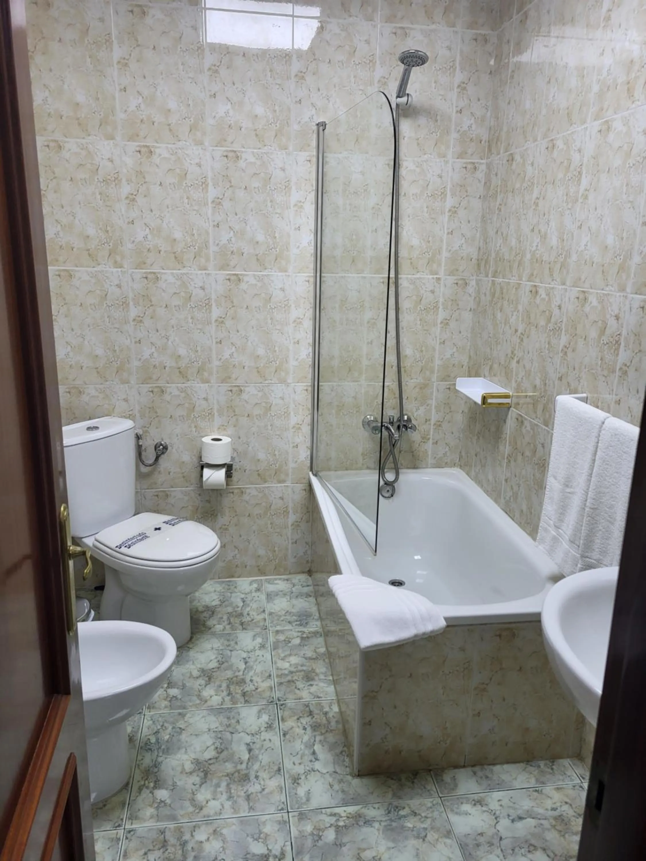Bathroom in Hotel Vasco Da Gama