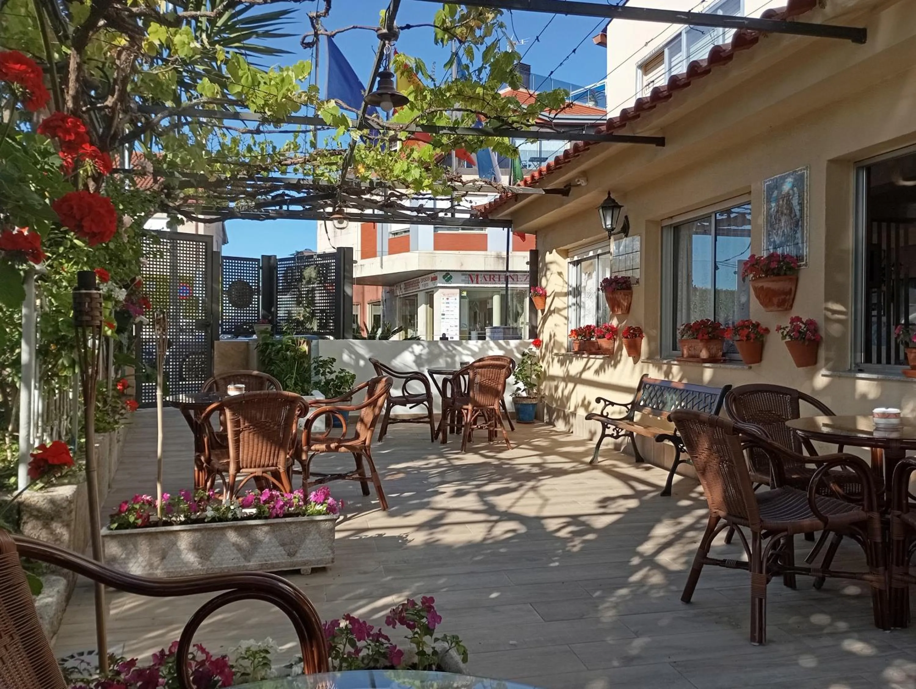 Property building in Hotel Vasco Da Gama