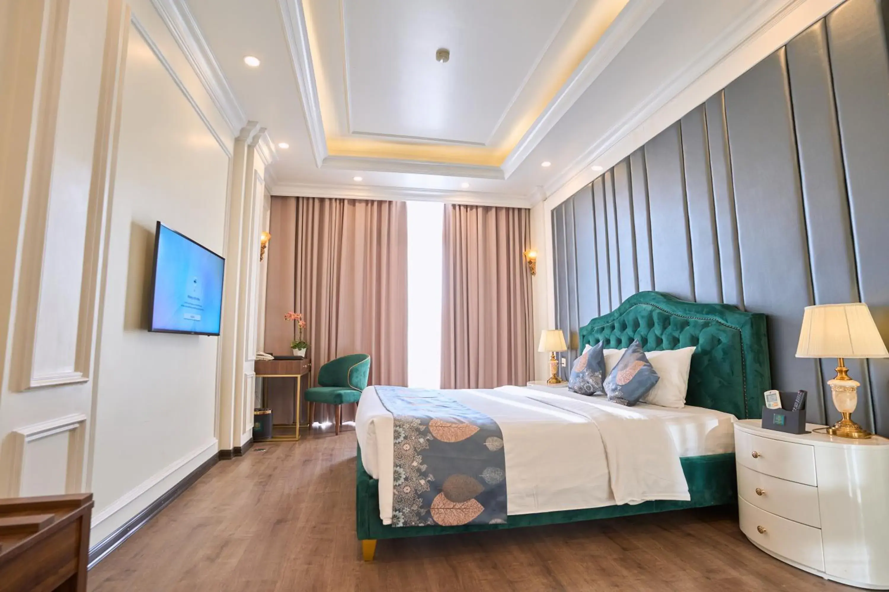 Deluxe Double Room in Le Haute Hotel Hai Phong Deluxe Double Room in Le Haute Hotel Hai Phong