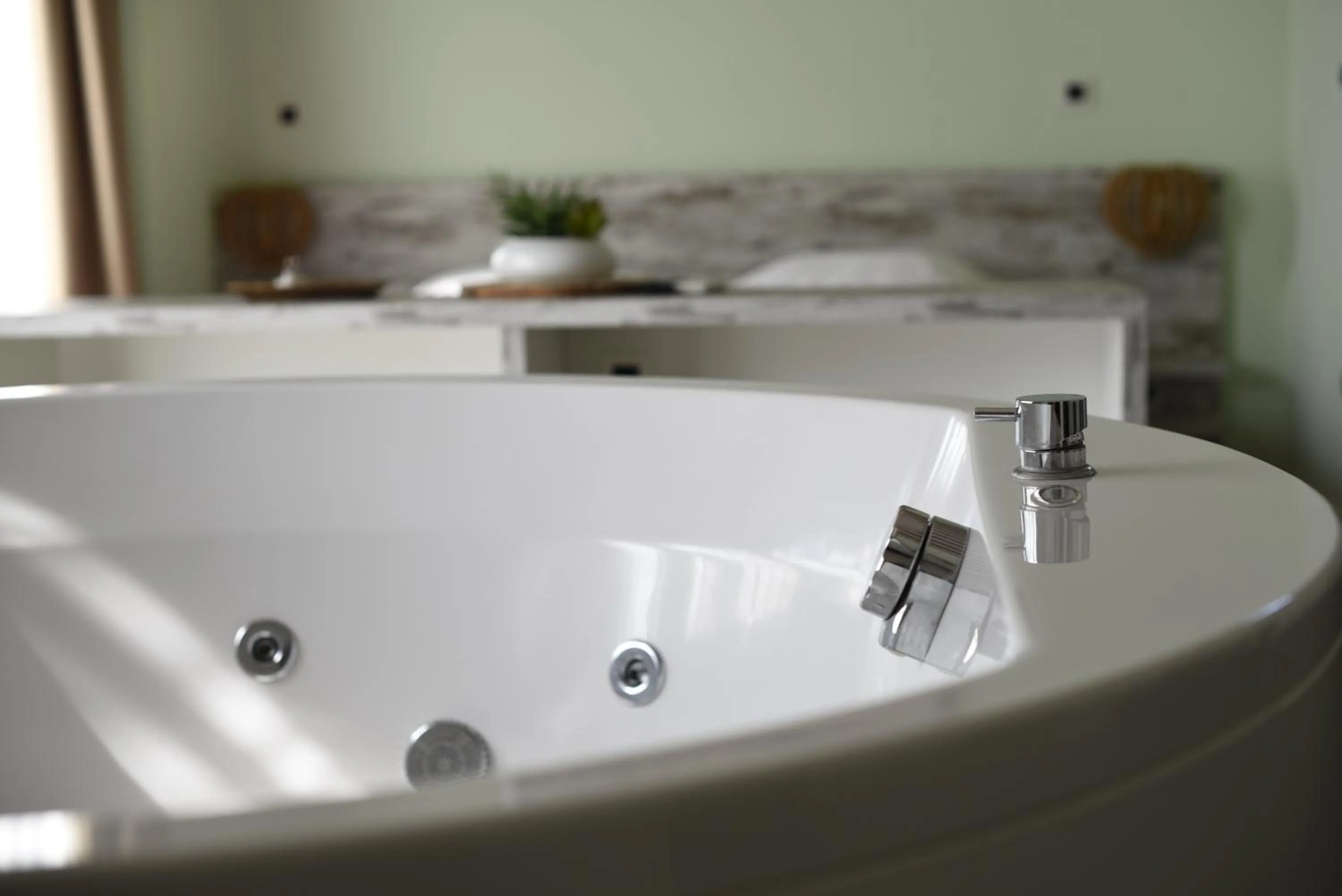 Hot Tub in Zagreb Camp Bungalows