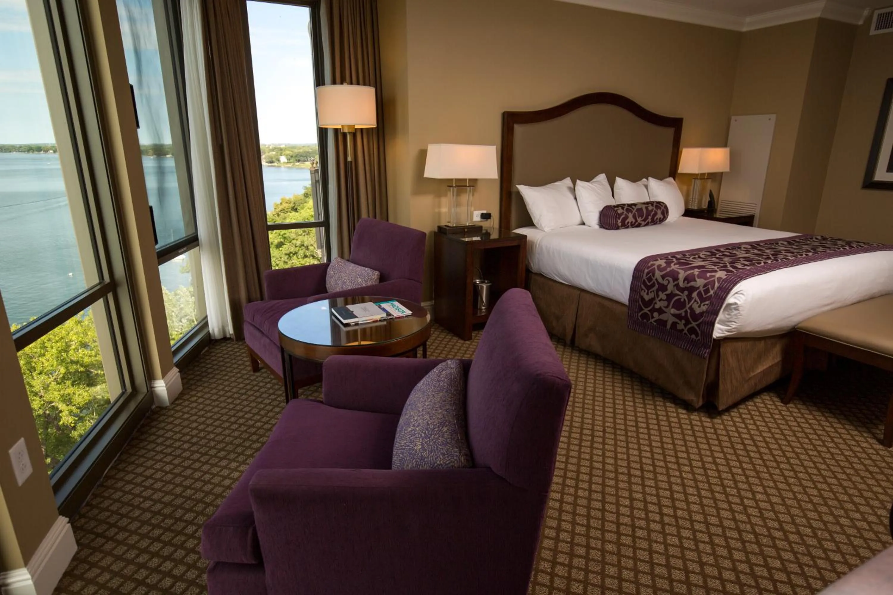 Bed in The Edgewater