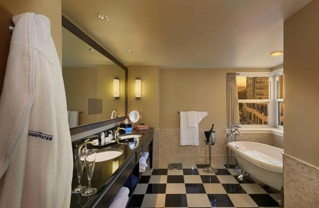 Bed in The Edgewater