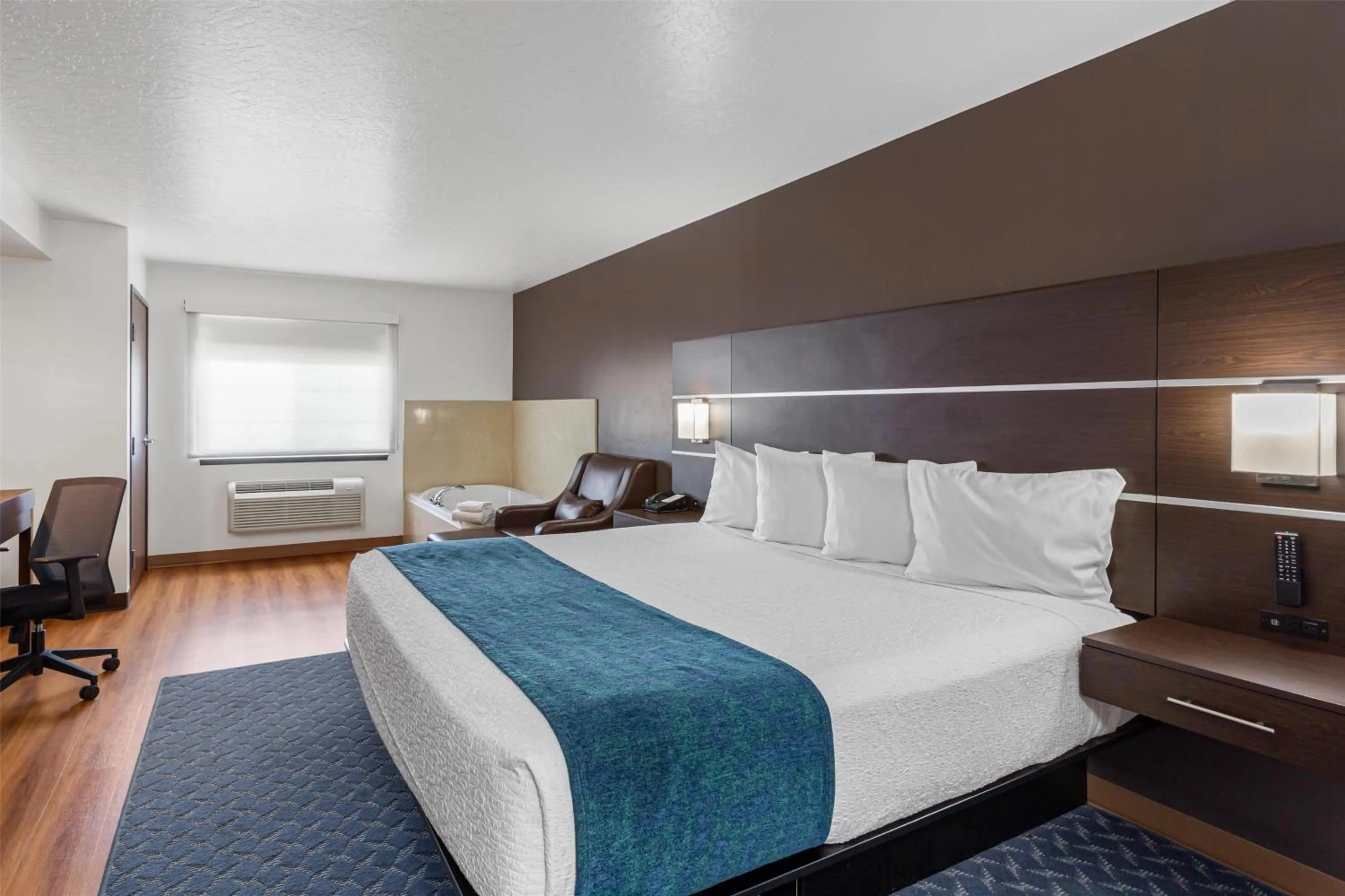 Bedroom, Bed in Best Western Duchesne Inn