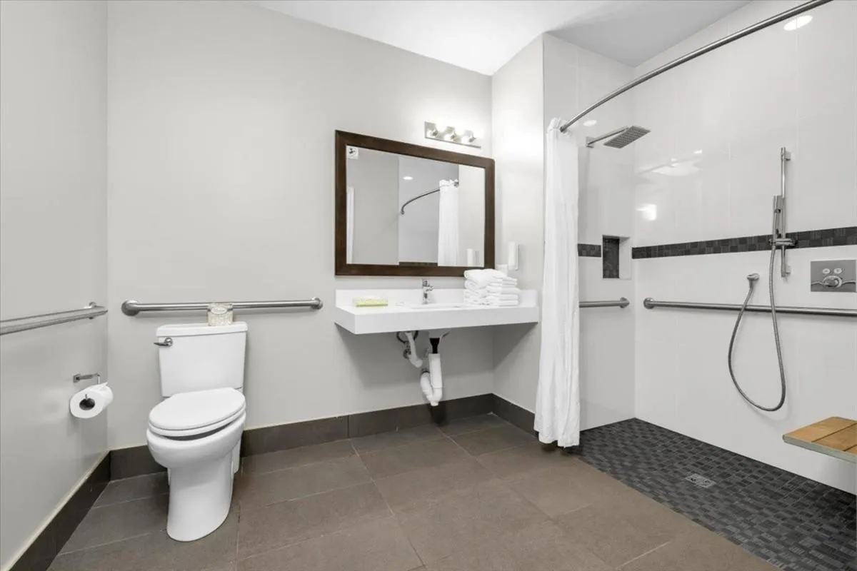 Toilet in Motel 6 San Francisco, CA Great Highway