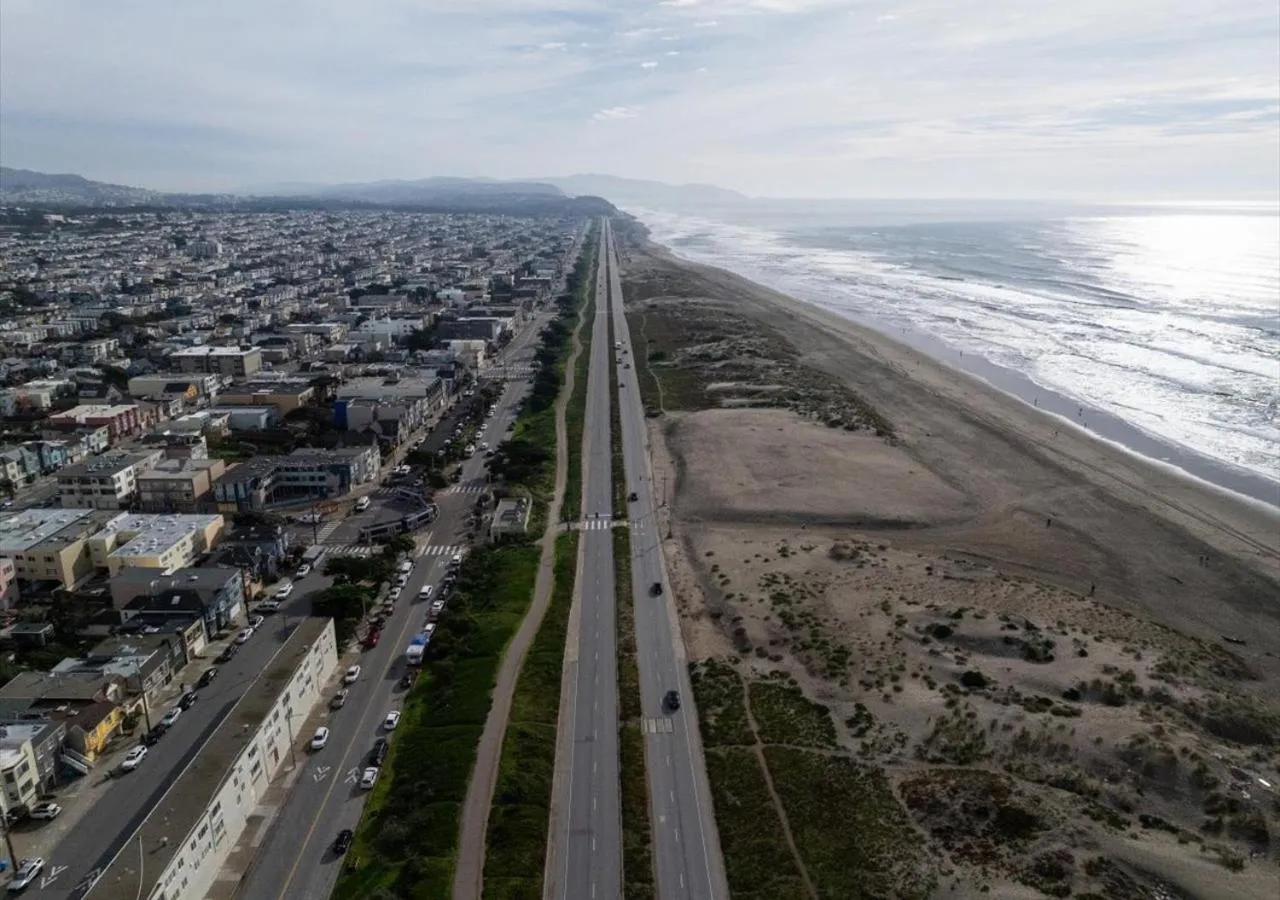 Bird's eye view in Motel 6 San Francisco, CA Great Highway