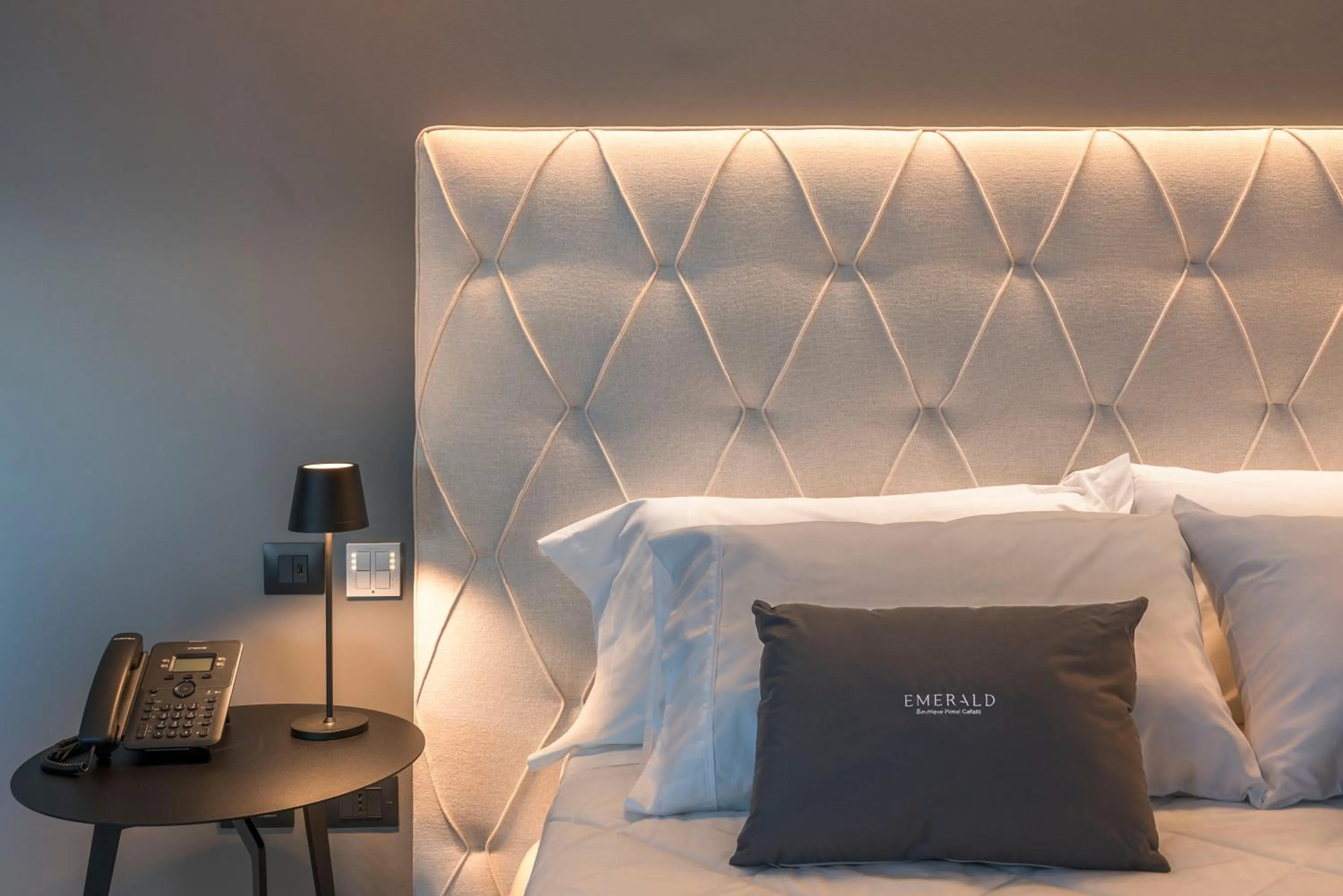 Bedroom, Bed in Emerald Hotel Residence Cefalù