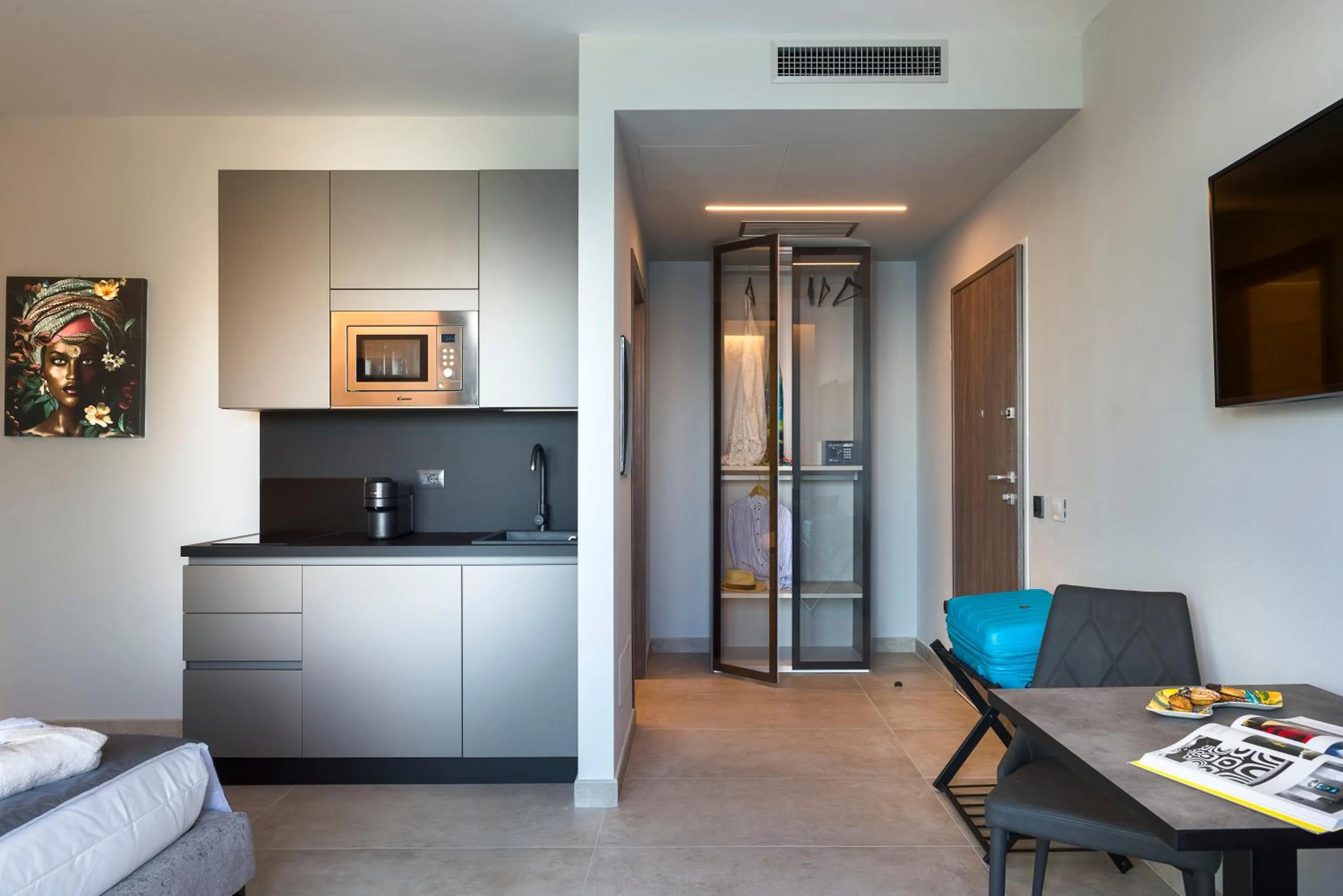 Kitchen or kitchenette in Emerald Hotel Residence Cefalù