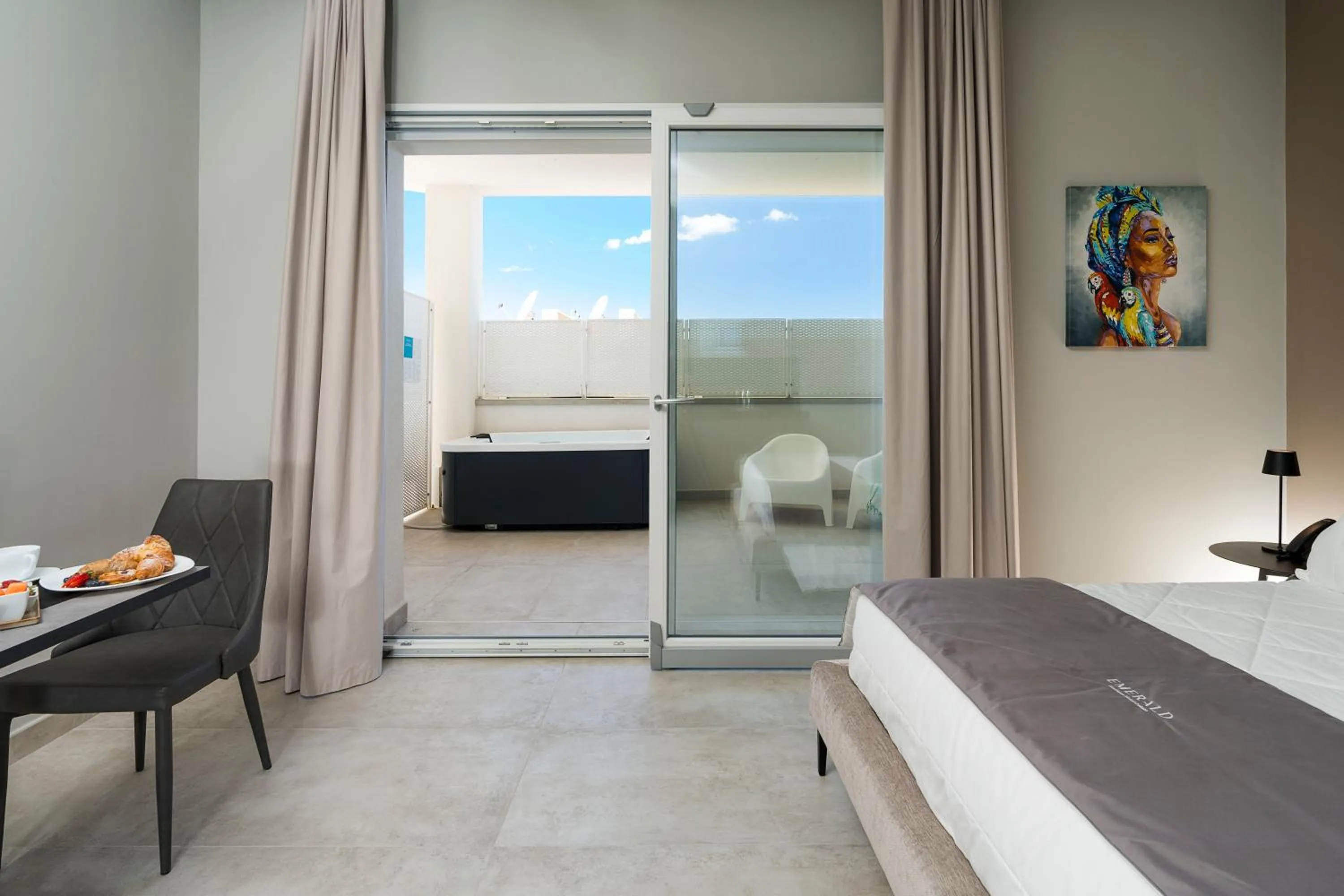 Bedroom, Bed in Emerald Hotel Residence Cefalù