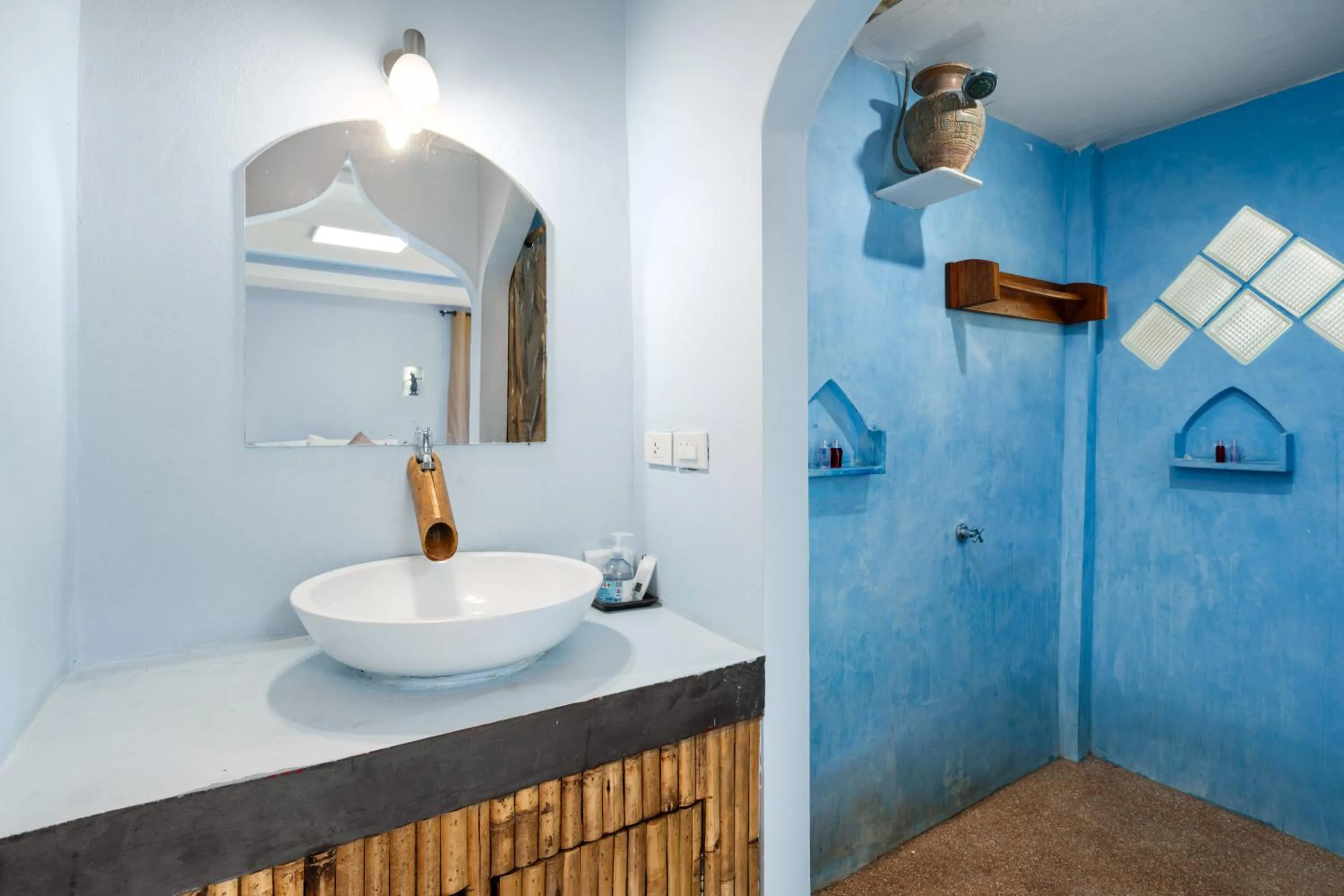 Shower in Avocado Koh Samui