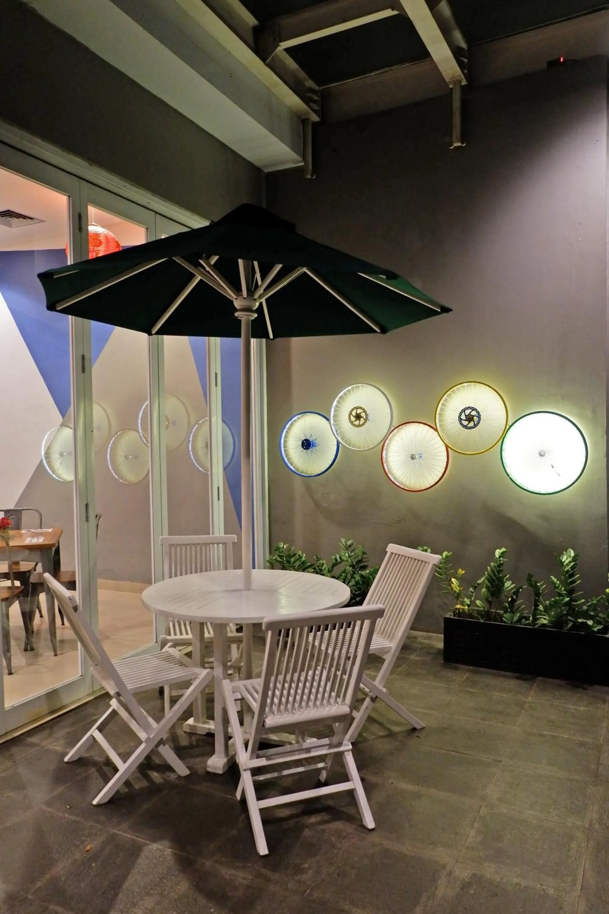 Restaurant/places to eat in ibis Budget Cikarang Festival