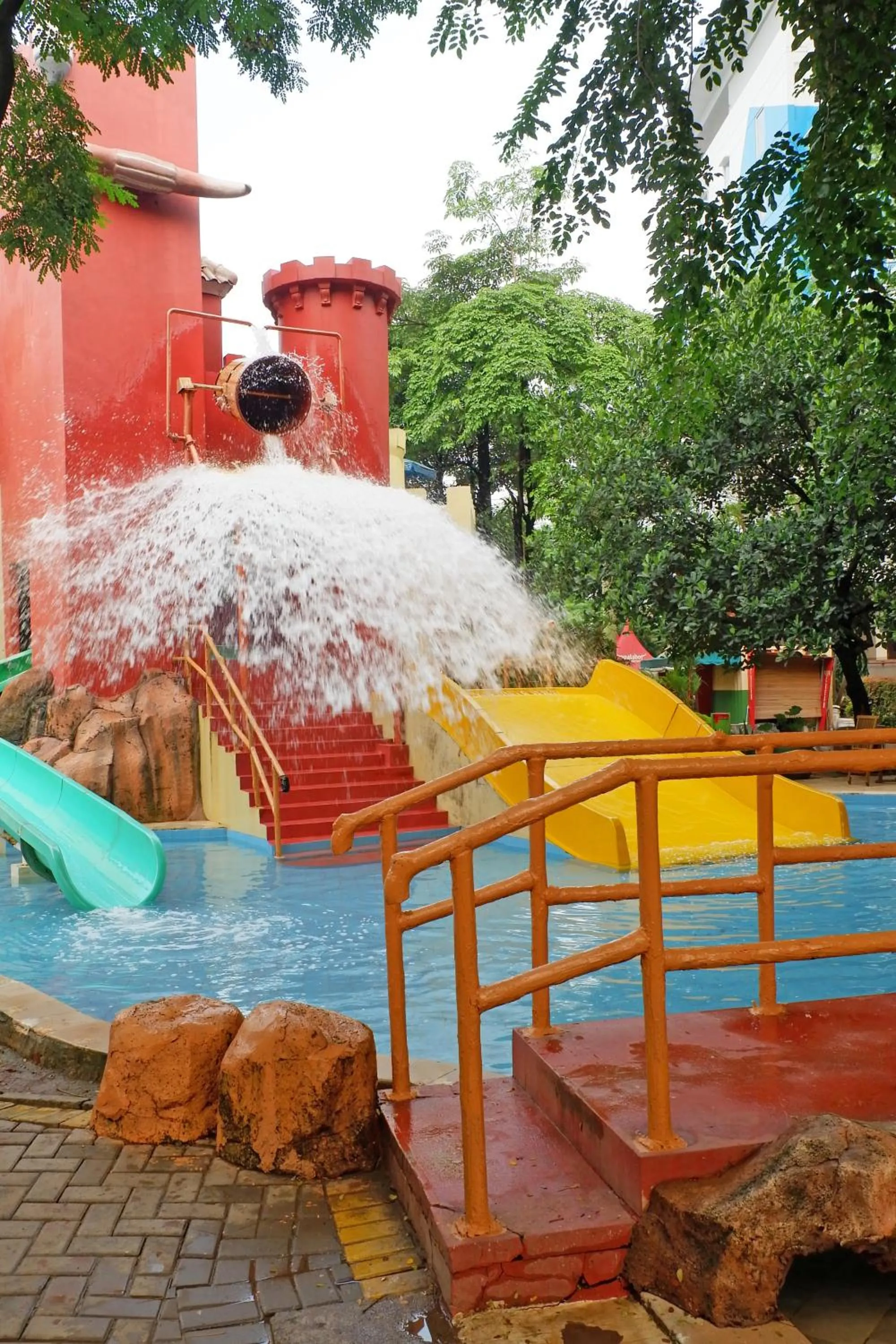 Swimming Pool in ibis Budget Cikarang Festival