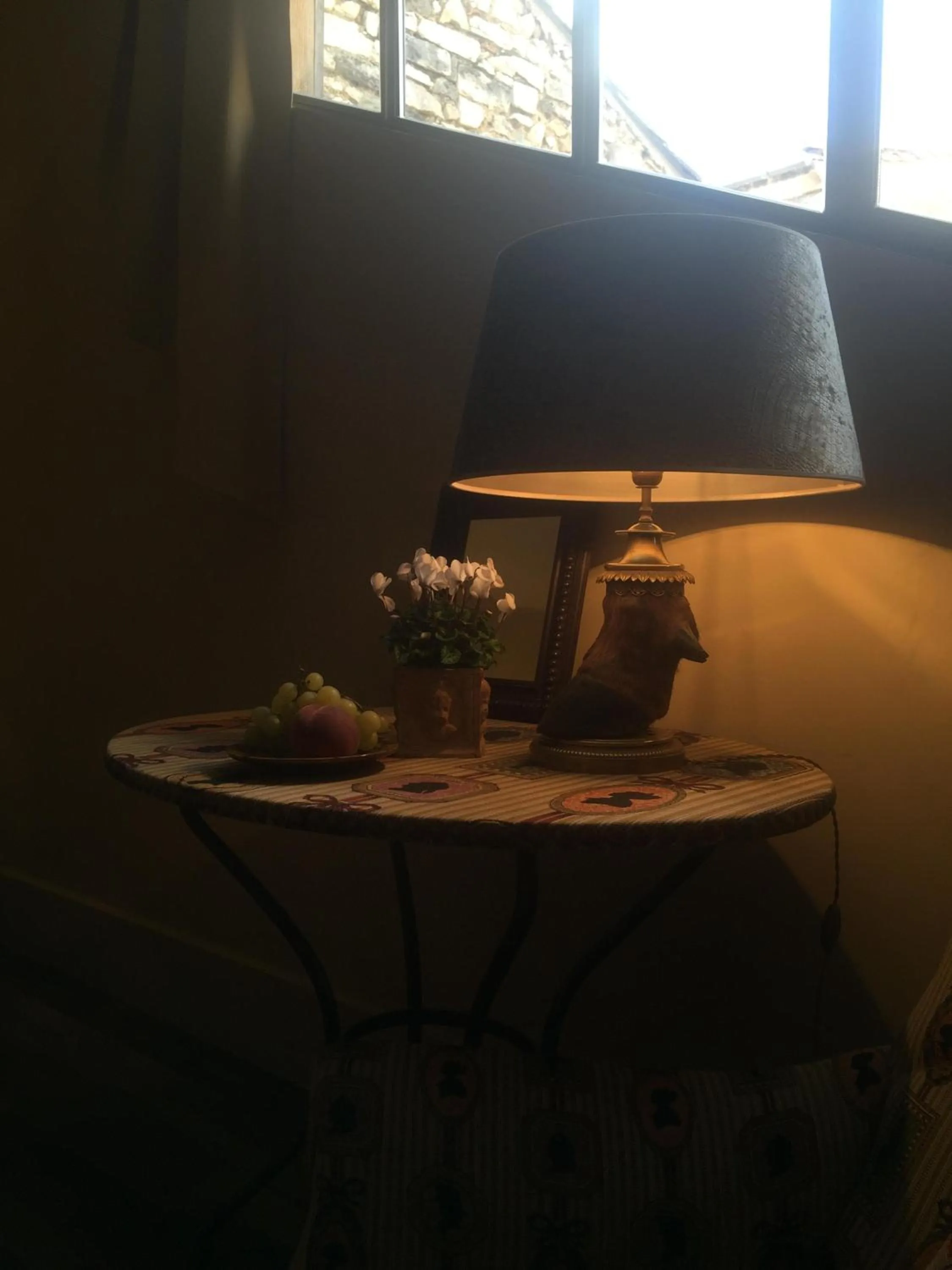 Bedroom in La Maison Rousseau Chambre d'hôtes