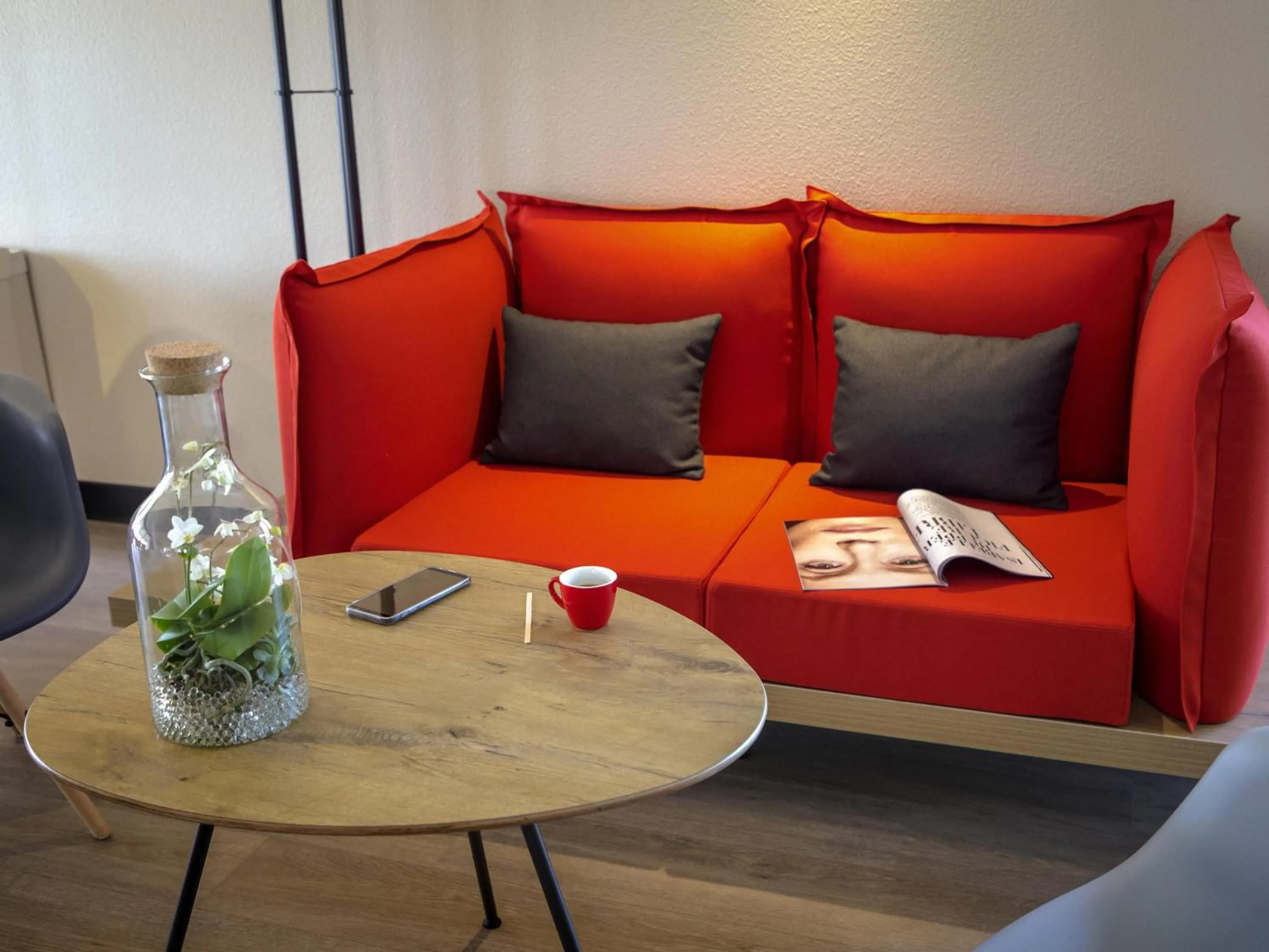 Lounge or bar in ibis Perpignan Nord Rivesaltes