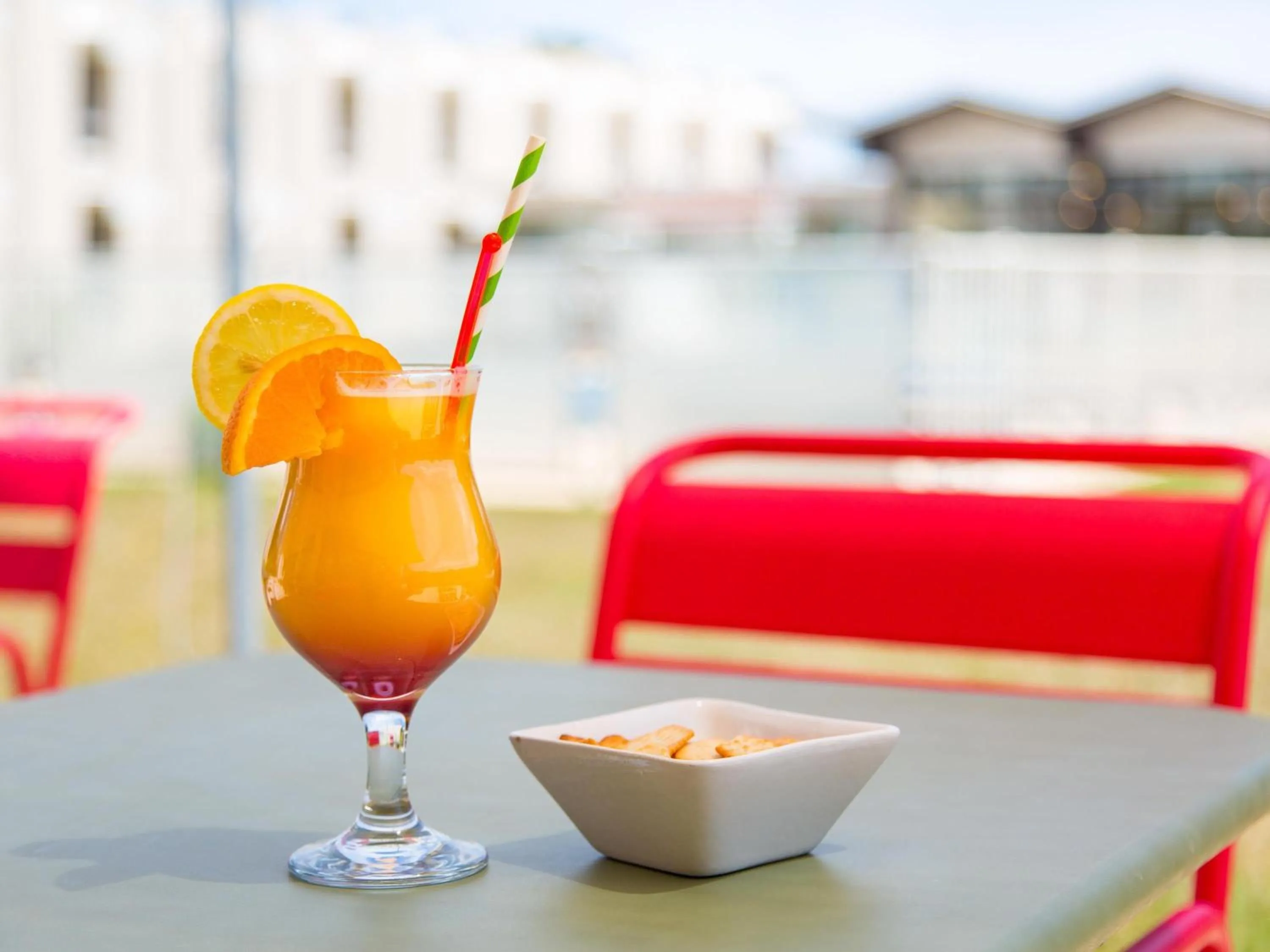 Lounge or bar in ibis Perpignan Nord Rivesaltes