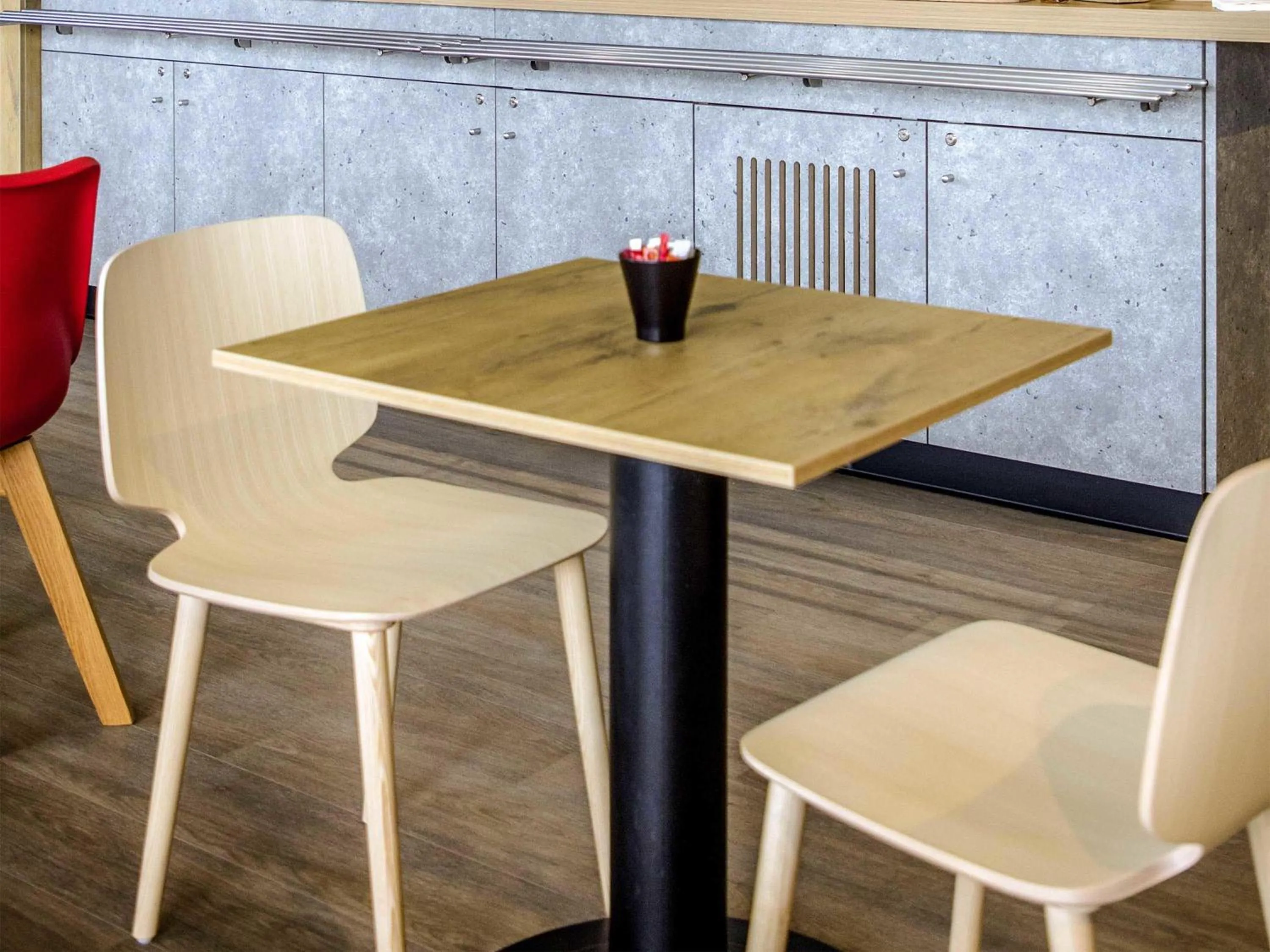 Restaurant/places to eat in ibis Perpignan Nord Rivesaltes