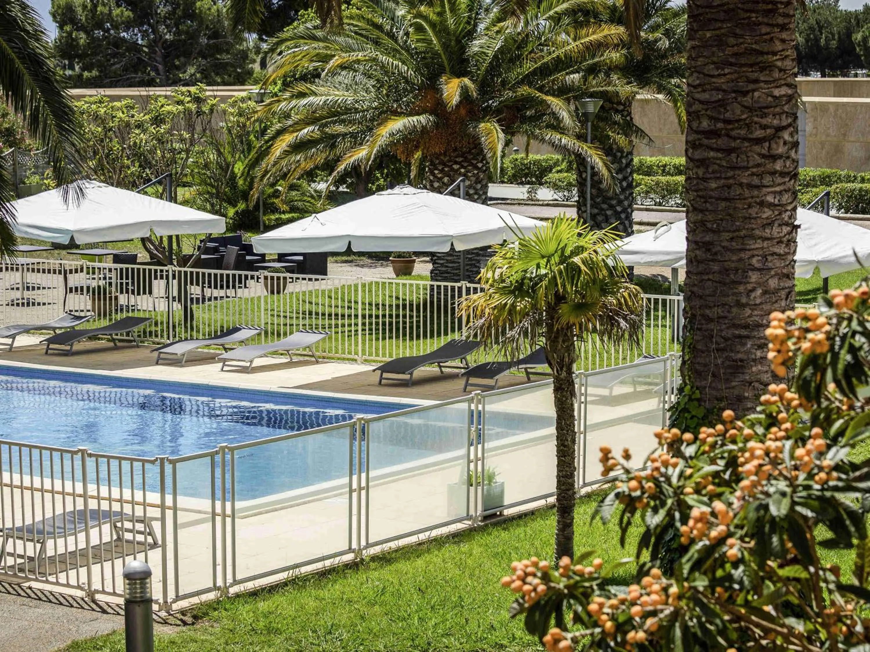 Pool view in ibis Perpignan Nord Rivesaltes