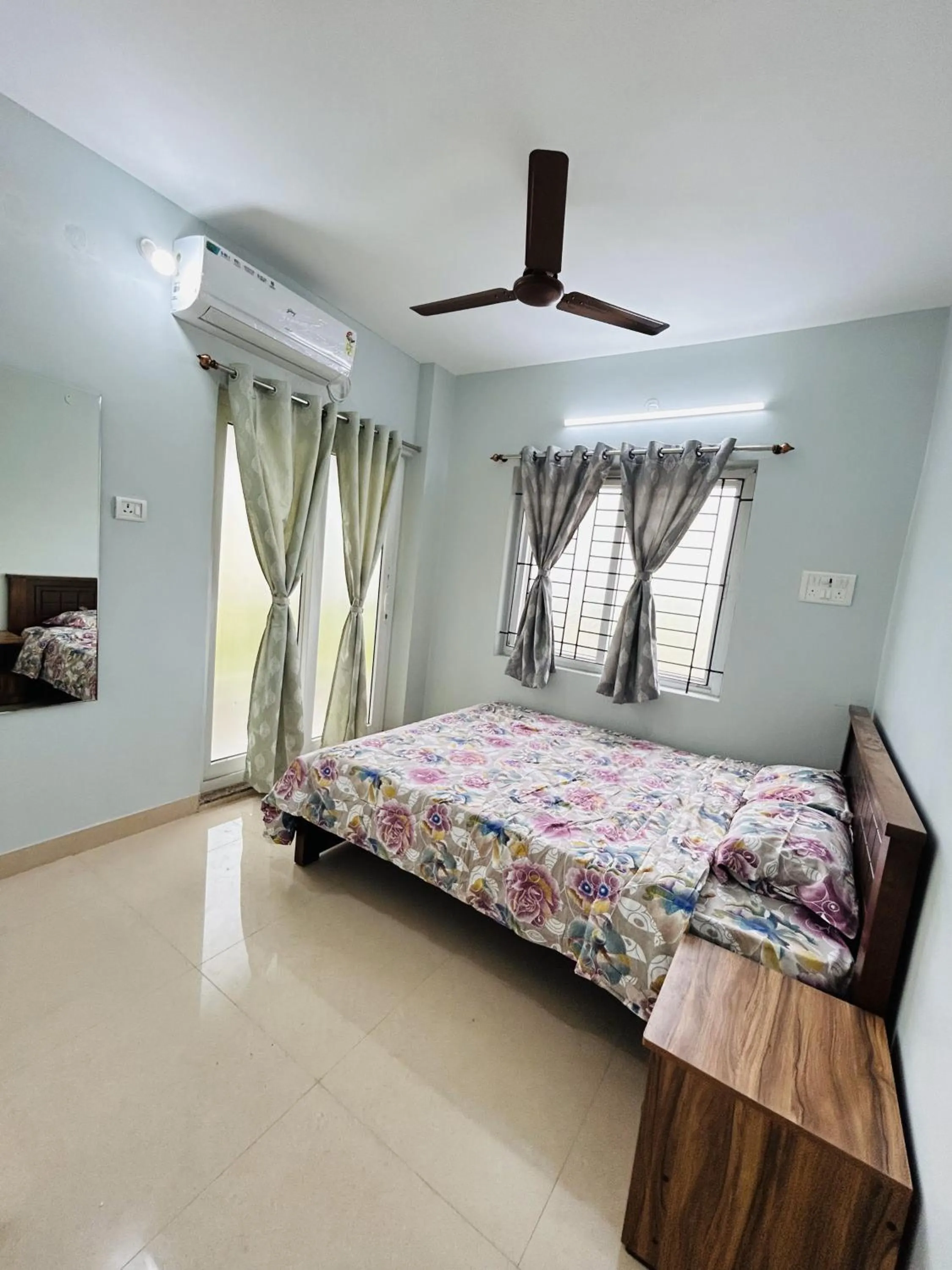 Bed in Vishaka Daily Rentals